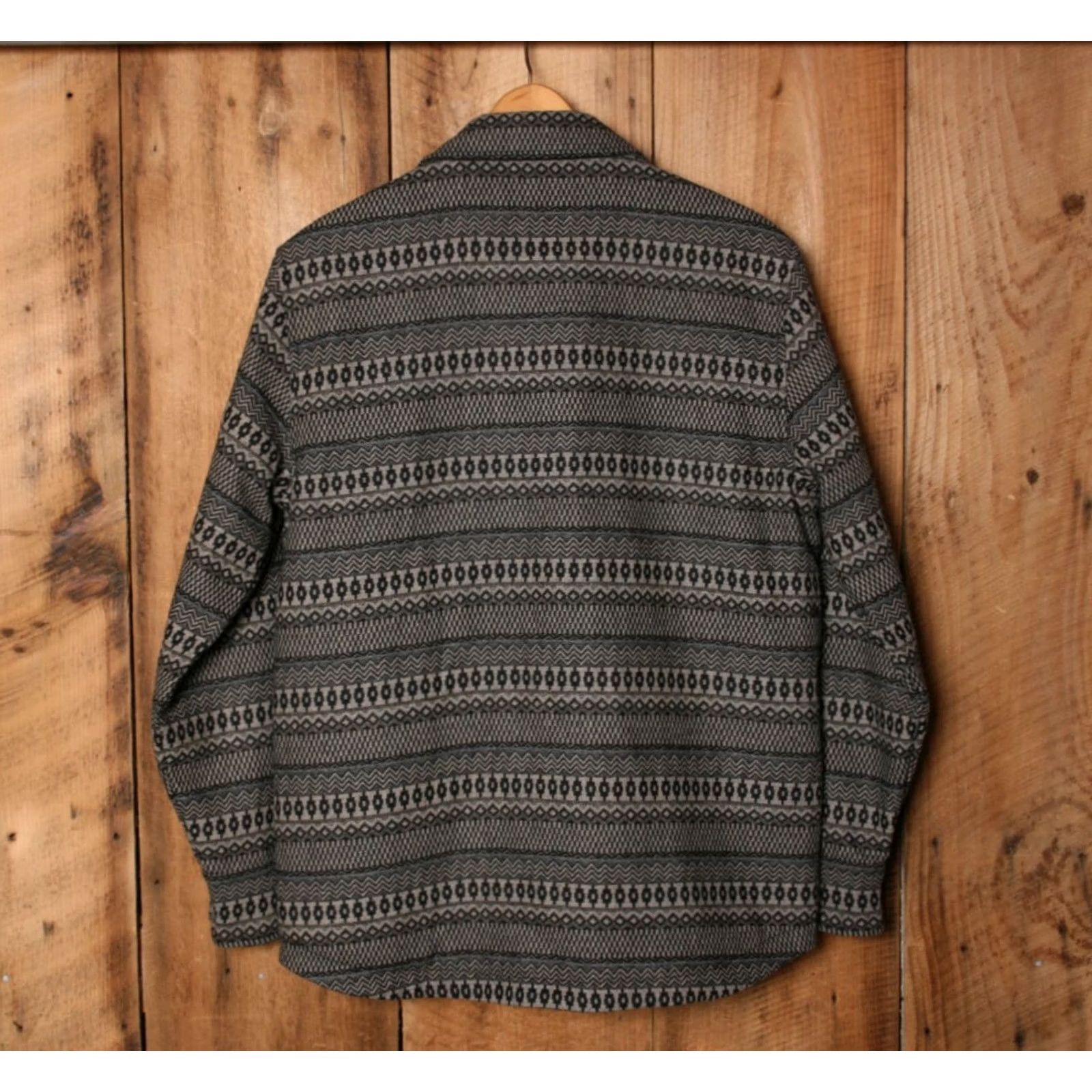 Banana Republic BANANA REPUBLIC Geometric Wool Blend Quilt Lined Shacket Shirt Jacket Sz. M Mens Multicolor Geometric Wool Blend Shacket 90s? Shirt Jacket M Mens Size US M / EU 48-50 / 2 - 7 Thumbnail