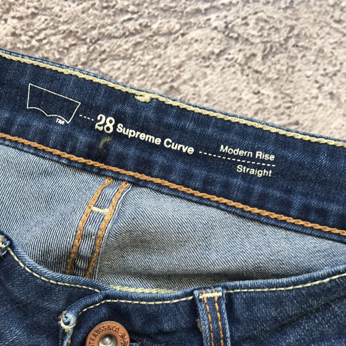 Vintage Vintage 90s Levis Baggy Distressed Jeans Grunge Y2K Logo 28 Size 28" / US 6 / IT 42 - 5 Thumbnail