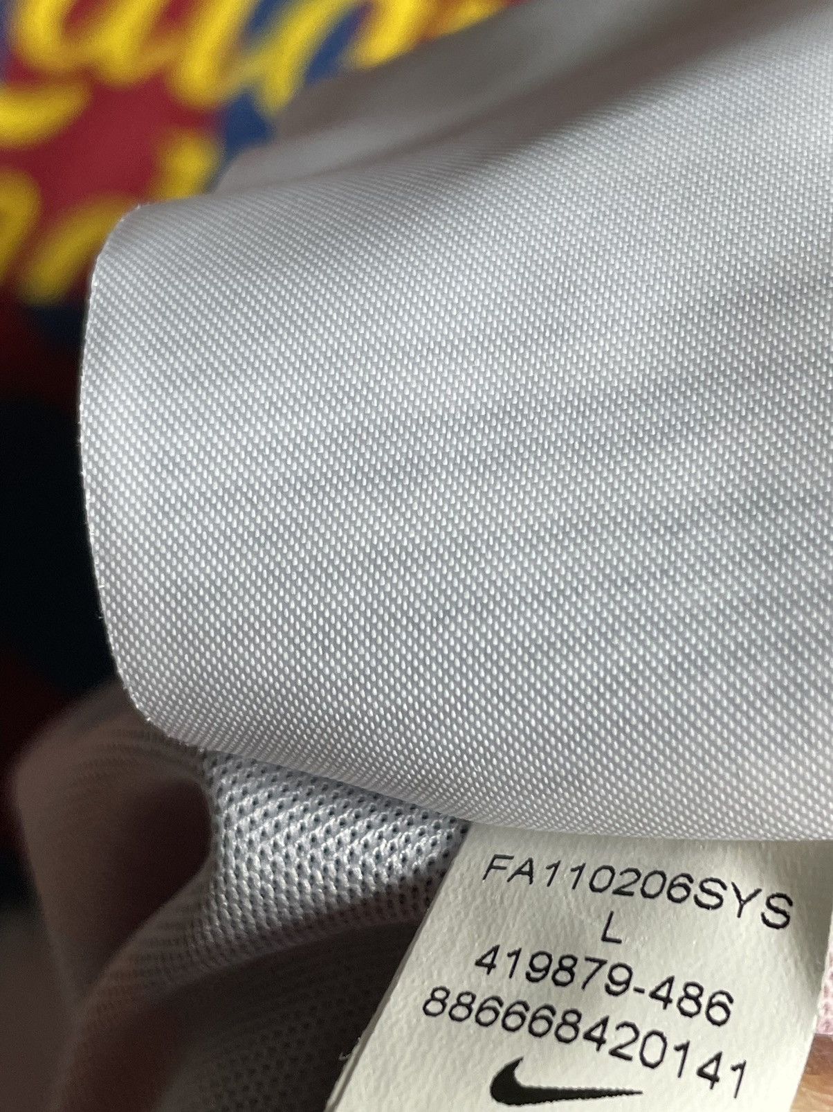 Nike Nike Barcelona 2011/2012 Football Shirt Home Jersey RARE Size US L / EU 52-54 / 3 - 12 Thumbnail