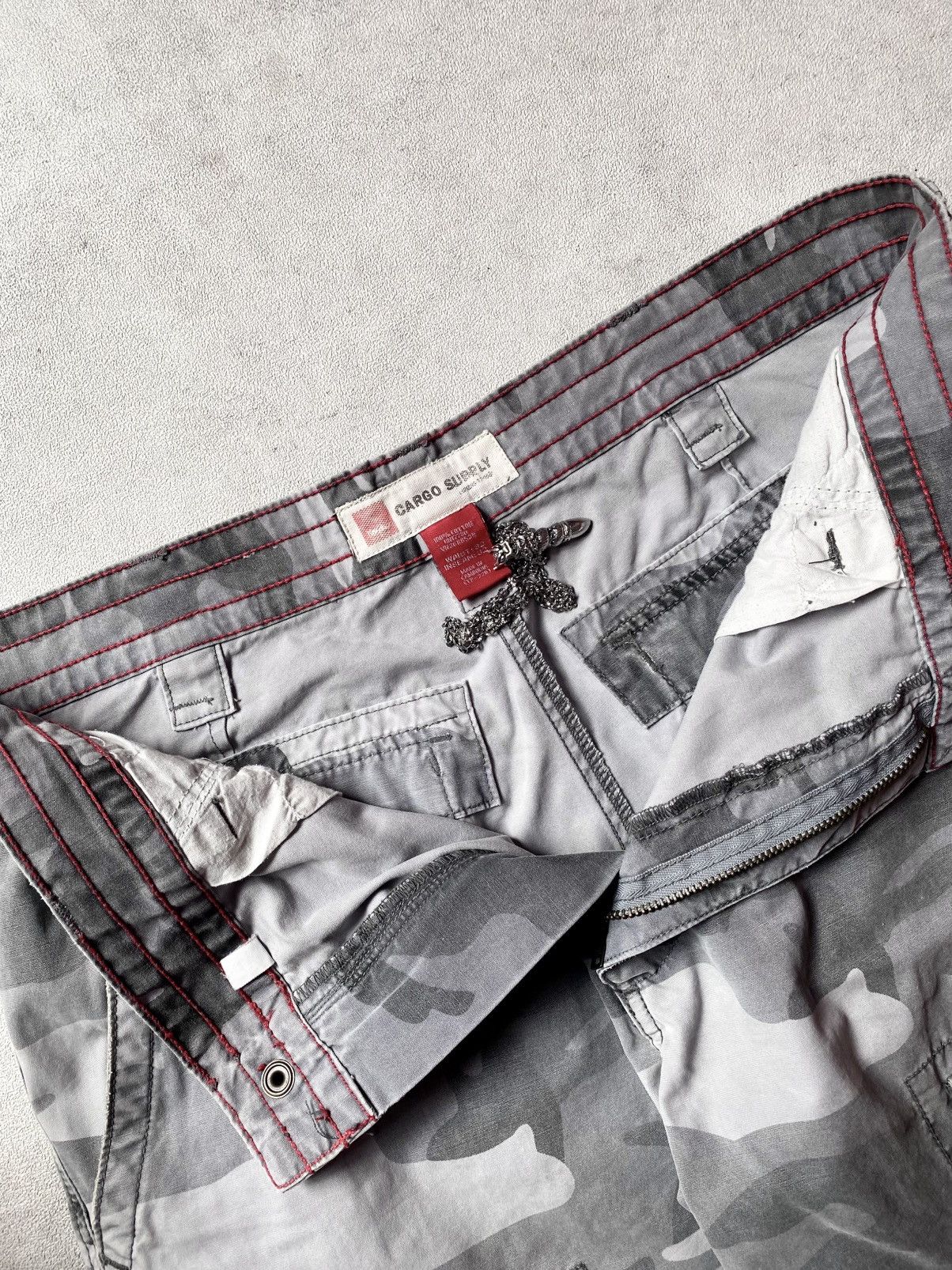If Six Was Nine Y2K Mossimo Camo Cargo Multipocket Baggy 90s Skater Size US 32 / EU 48 - 12 Thumbnail