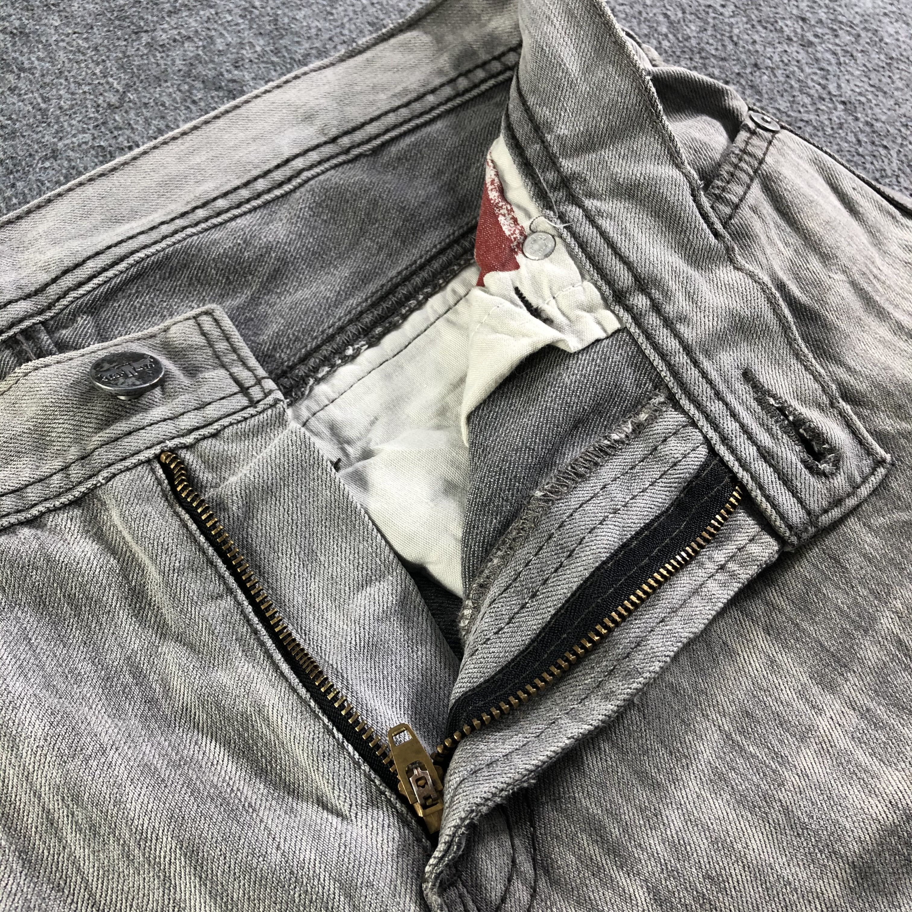 Levi's Vintage Levis 511 Jeans-J4354 Size US 35 - 7 Thumbnail
