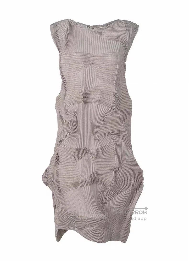 Issey Miyake Issey Miyake Gray Dress Size S / US 4 / IT 40 - 1 Thumbnail