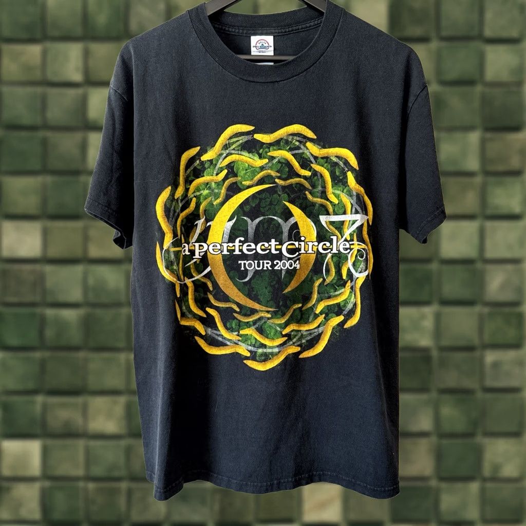 Delta VINTAGE A Perfect Circle 2004 Tour Shirt Delta Pro Weight Size L Black Cotton Short Sleeve Crew Neck Men Rock Band Size US L / EU 52-54 / 3 - 1 Thumbnail