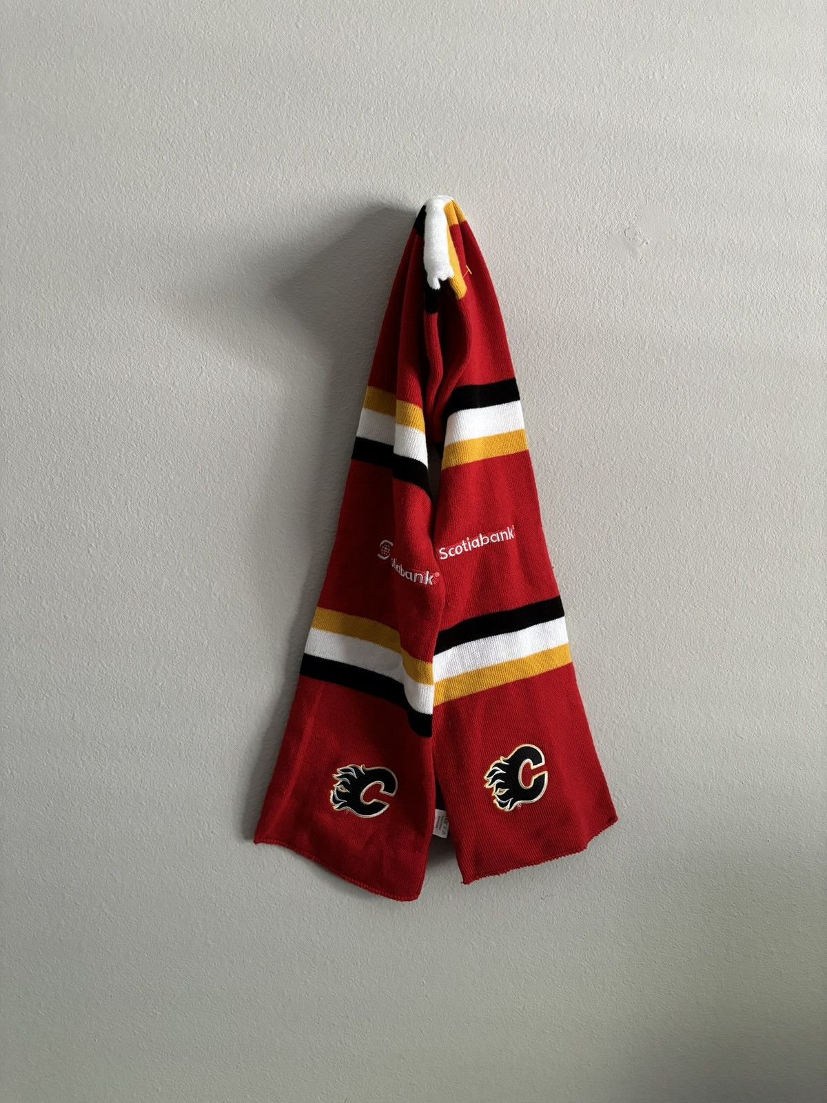 Vintage Calgary Flames NHL Winter Scarf Size ONE SIZE - 1 Thumbnail