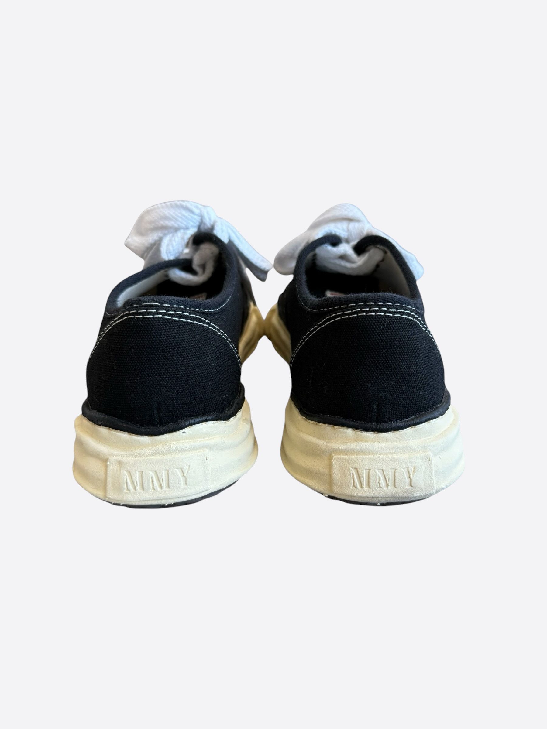 Maison MIHARA YASUHIRO Maison Mihara Black & White Yasuhiro Baker Vintage Sneakers Size US 8 / EU 41 - 4 Thumbnail