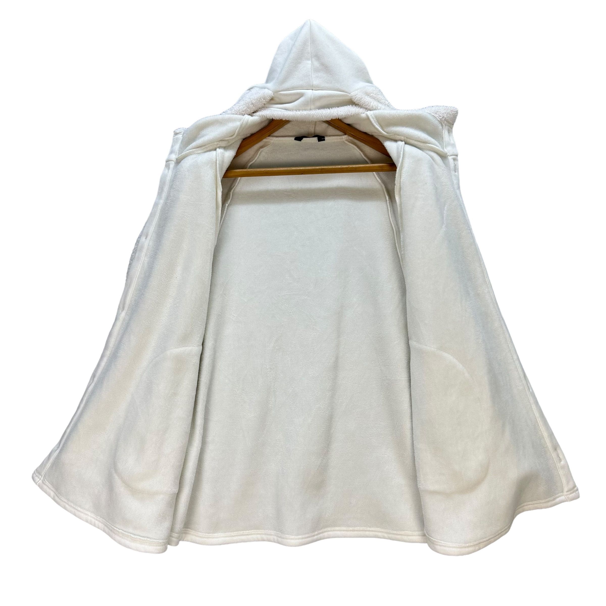 Japanese Brand ALGONQUINS Rabbit White Cape #A41-0945 Size ONE SIZE - 7 Thumbnail