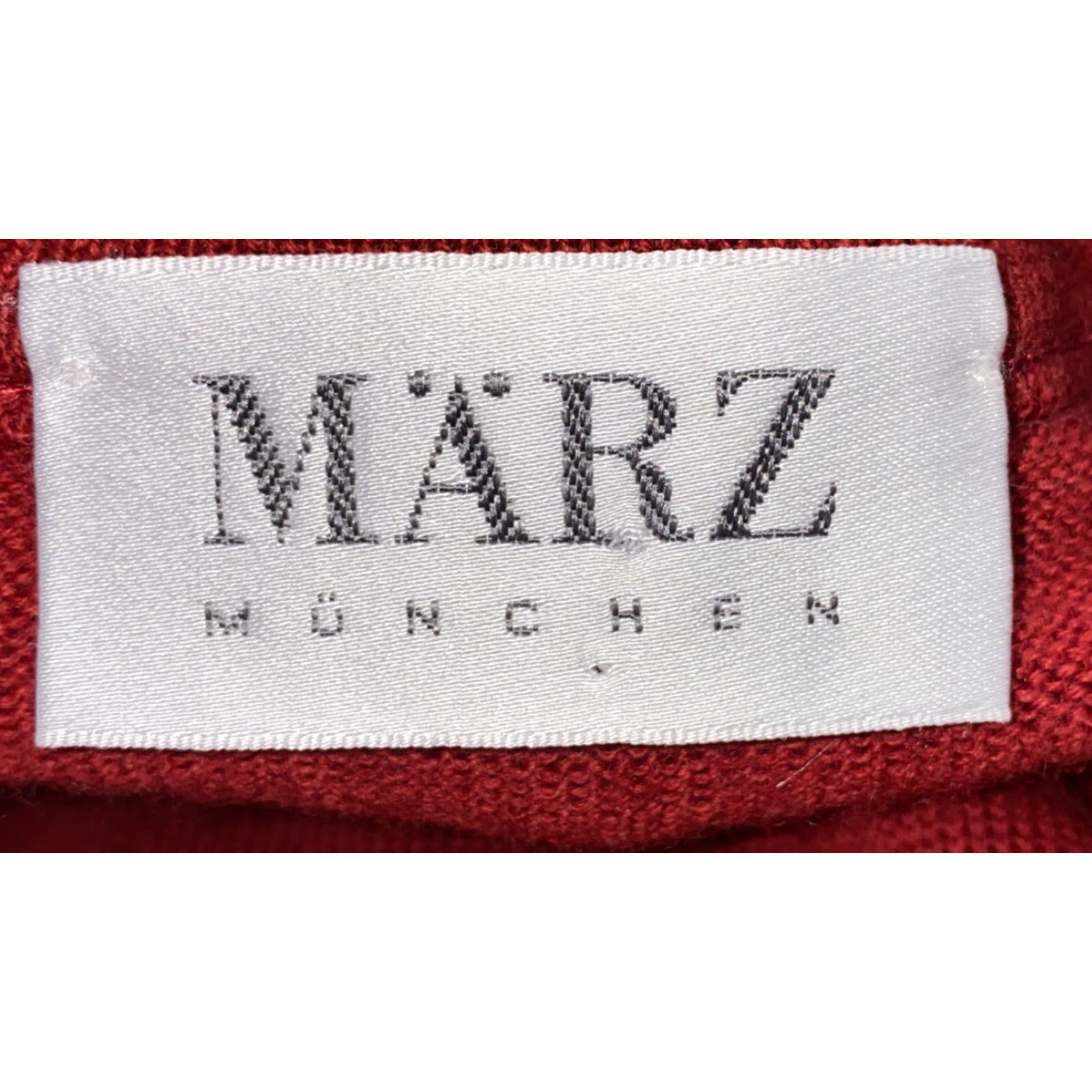 Vintage MARZ MUNCHEN Mens Red V-Neck Wool Sweater XL Size V-Neck Sweater Old? Wait. Size US XL / EU 56 / 4 - 6 Thumbnail