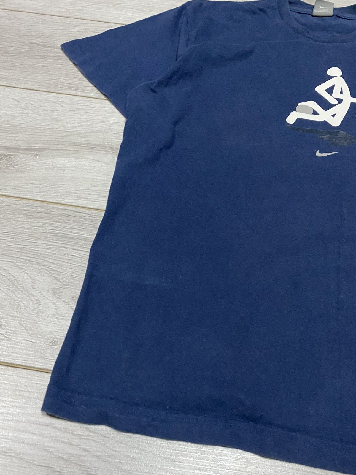 Vintage Nike vintage centr swoosh soccer football stickman t-shirt Size US XL / EU 56 / 4 - 4 Thumbnail