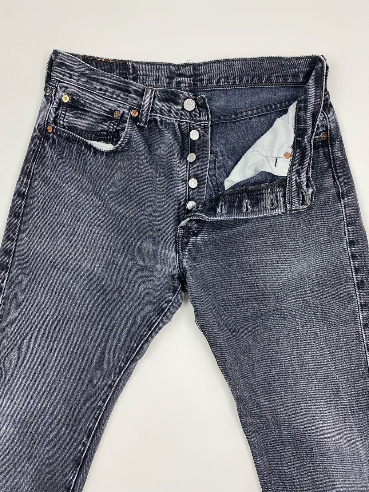 Levi's Levi’s 501 Washed Gray Distressed Denim Pants 30X30 Size US 30 / EU 46 - 6 Thumbnail