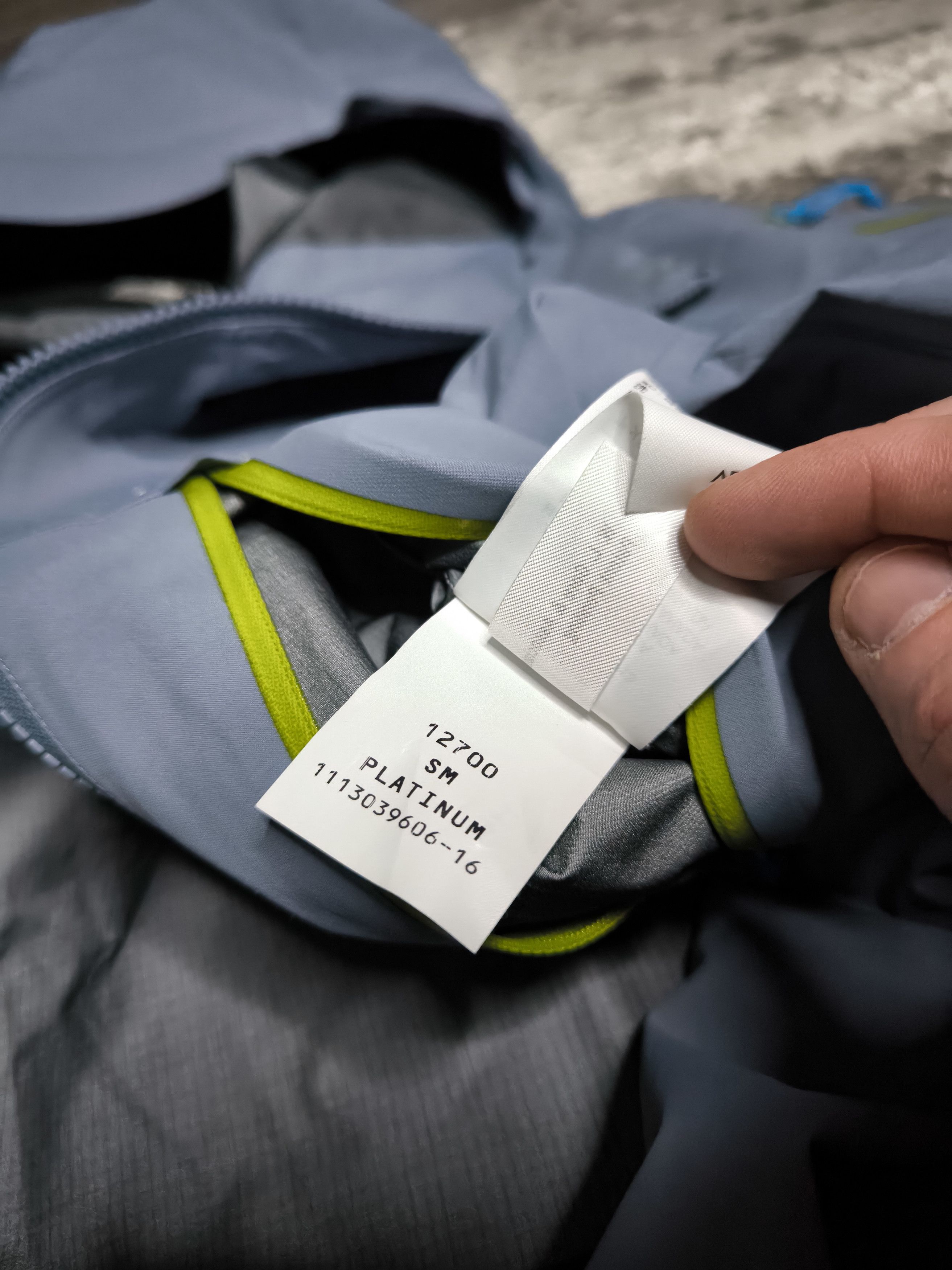 Arc'teryx Men's Arcteryx Alpha SV GORETEX PRO Jacket Size S Arc'teryx Size US S / EU 44-46 / 1 - 21 Thumbnail
