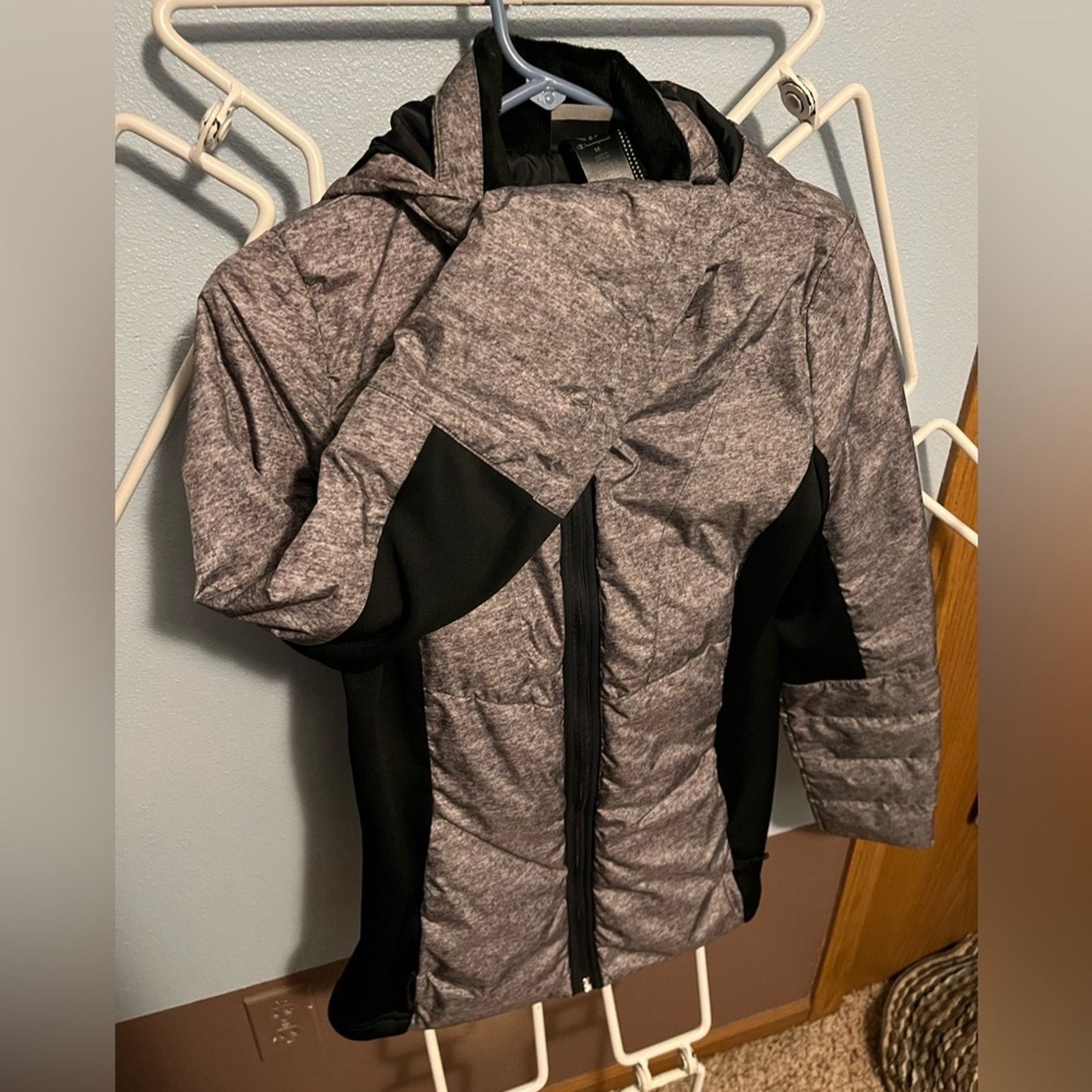 Champion Champion silver puffer Jacket with hood size Medium Size M / US 6-8 / IT 42-44 - 6 Thumbnail