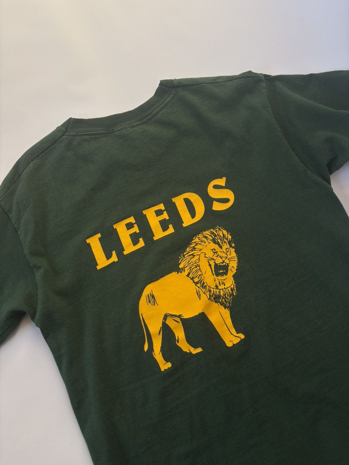 Vintage Vintage Leeds Lion Tee Graphic Tshirt Size US XS / EU 42 / 0 - 5 Thumbnail