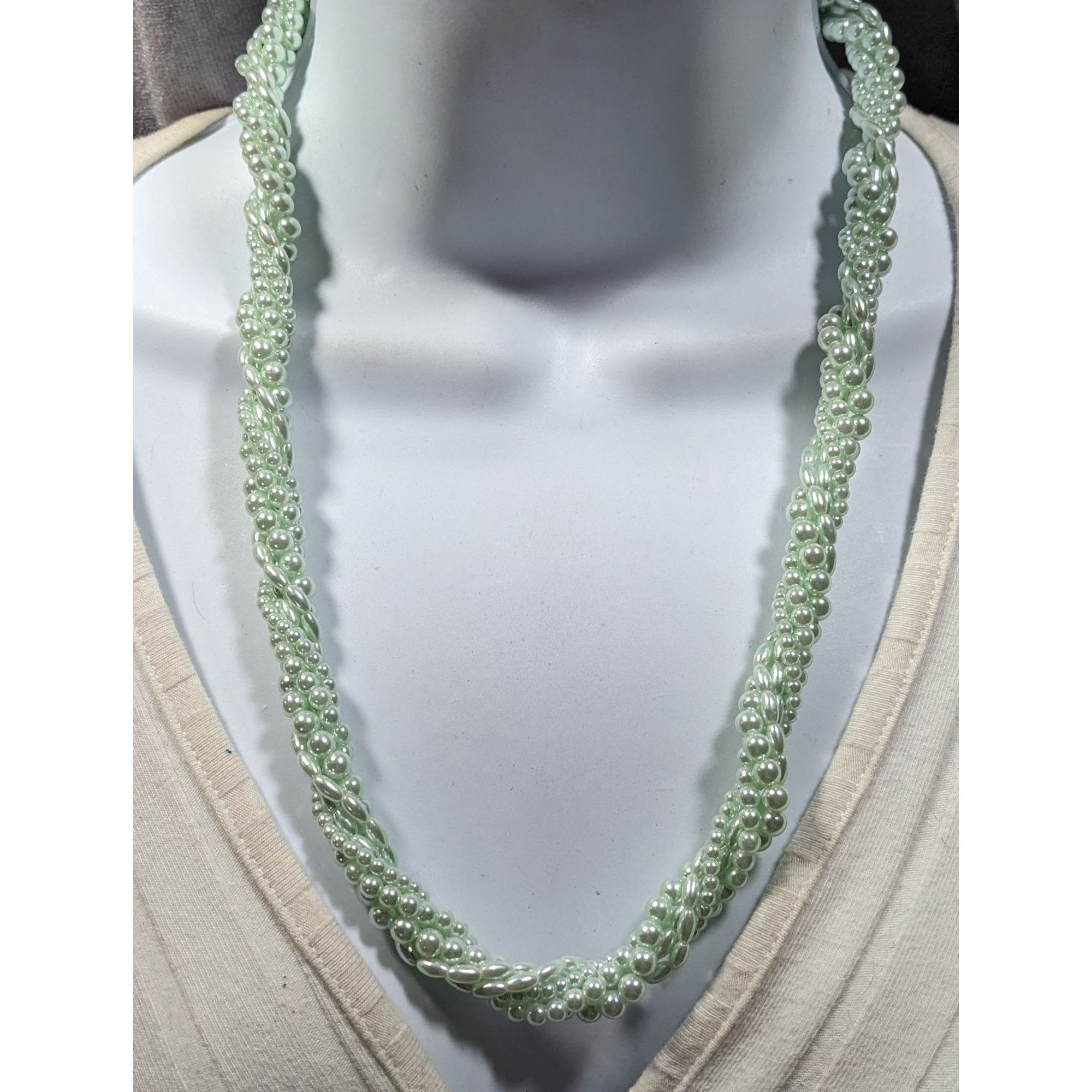 Other Vintage Whimsical Pastel Blue Faux Pearl Torsade Necklace Size ONE SIZE - 4 Thumbnail
