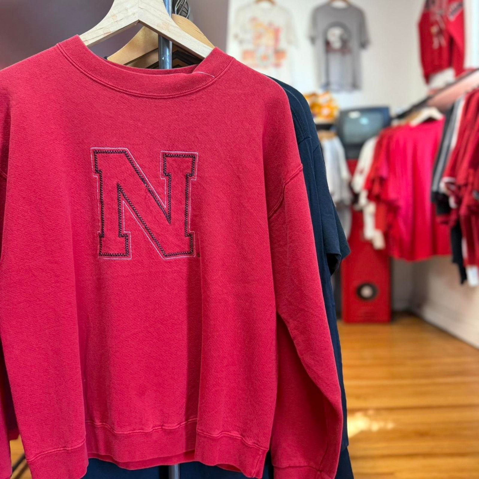 Vintage Vintage 90s Nebraska Huskers Crewneck Size US M / EU 48-50 / 2 - 1 Thumbnail