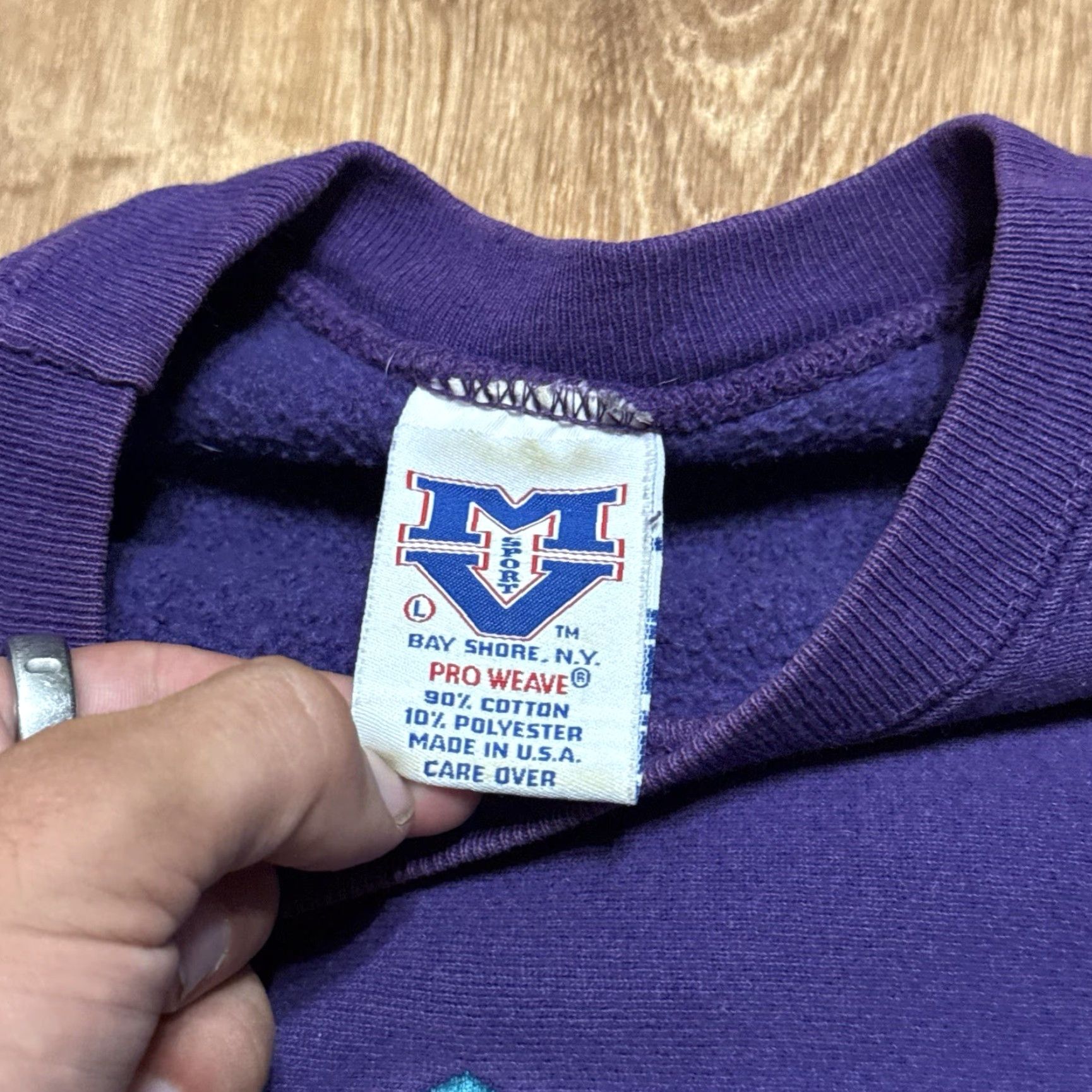 Vintage VINTAGE MV Sport Pro Weave WMU Western Michigan Crewneck Sweatshirt Mens L Purple 90s Sports University MV Sport Mens Large L Size US L / EU 52-54 / 3 - 3 Thumbnail