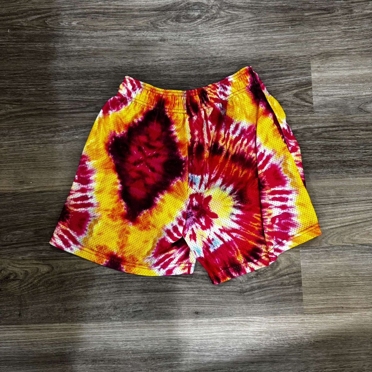 Eric Emanuel Eric Emmanuel Tie Dye Shorts Size US 30 / EU 46 - 2 Thumbnail