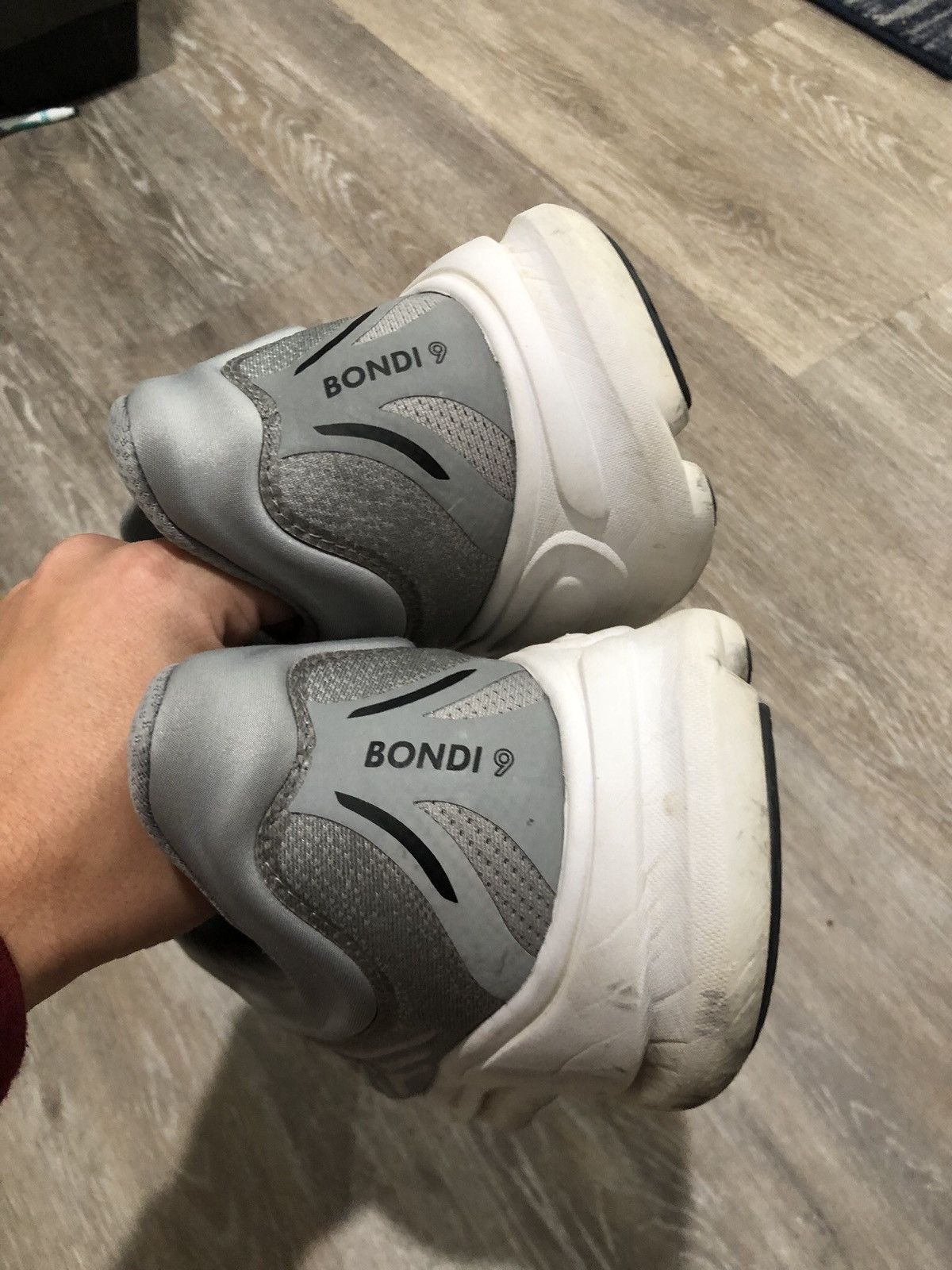 Hoka Hoka One One Shoes Mens Size 14 Gray White Bondi 9 Road Run Size US 14 / EU 47 - 6 Thumbnail