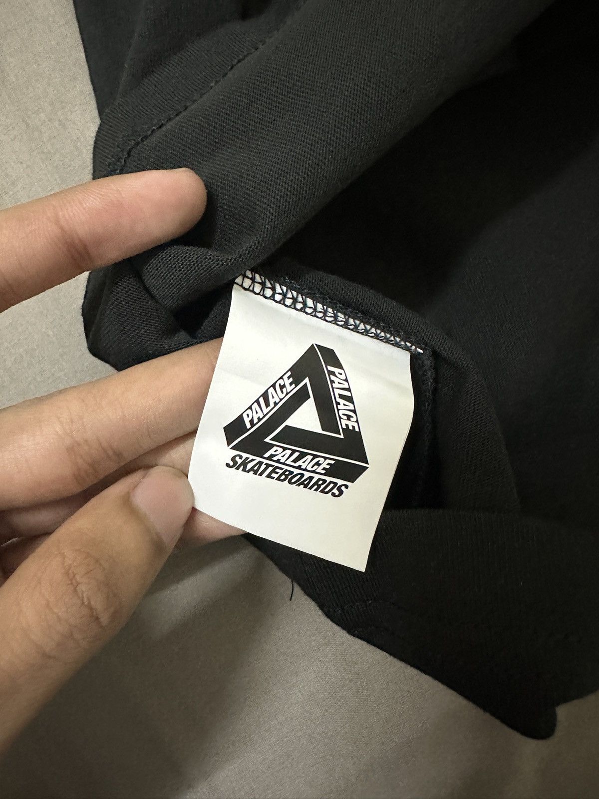 Palace PALACE LONDON FORTUNATE T BLACK EXCLUSIVE RELEASE AT LONDON Size US L / EU 52-54 / 3 - 6 Thumbnail