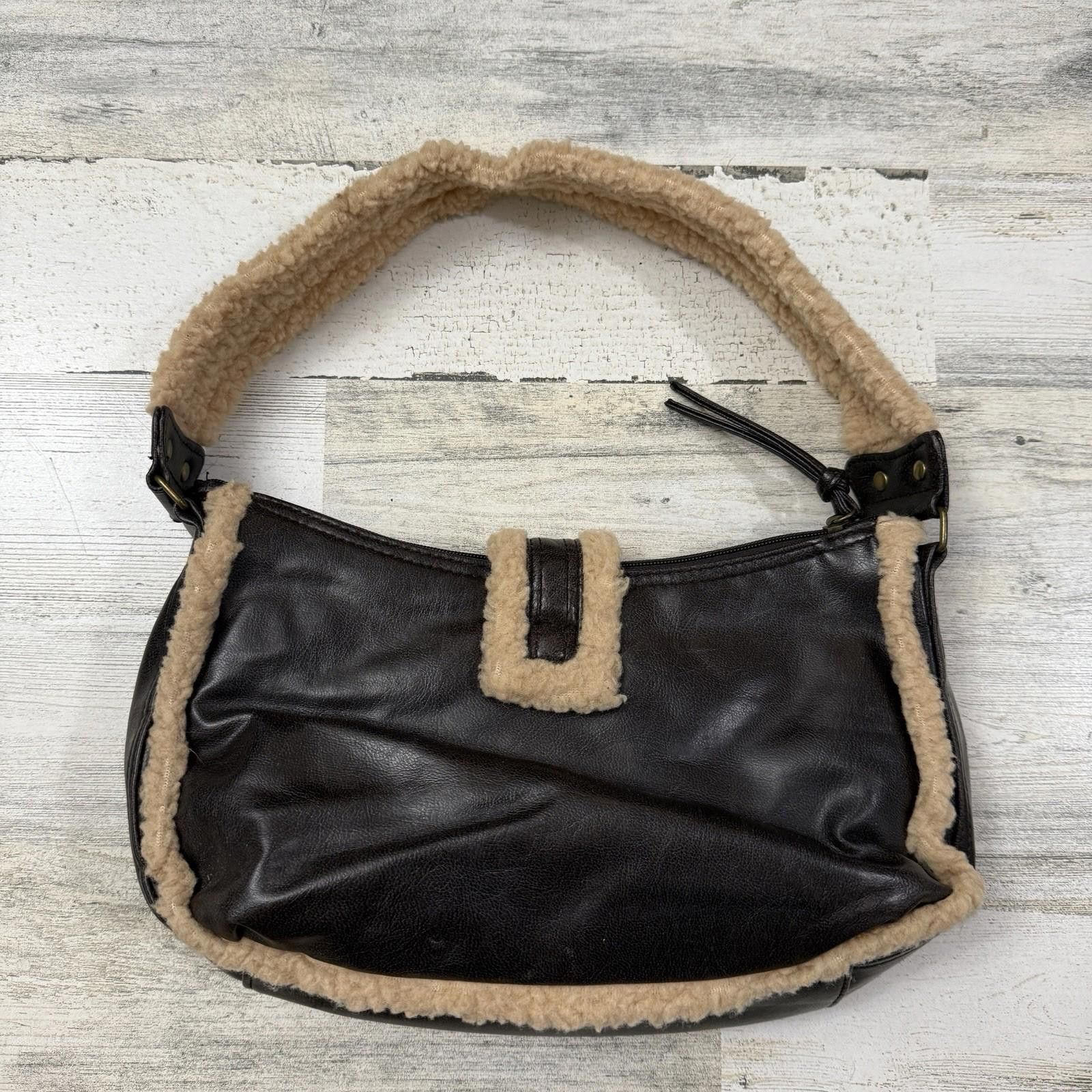 The Unbranded Brand Vegan Leather Y2k Faux Fur Purse Size ONE SIZE - 2 Thumbnail