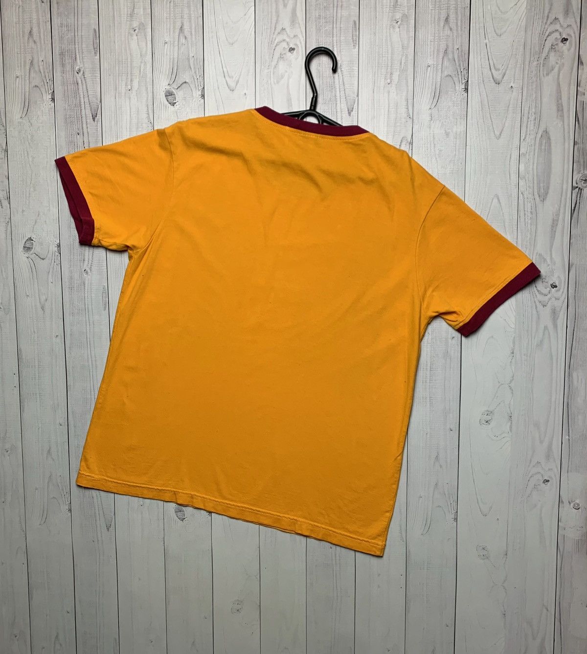 Vintage Vintage Dukla Praha soccer jersey rare size L orange Size US L / EU 52-54 / 3 - 8 Thumbnail
