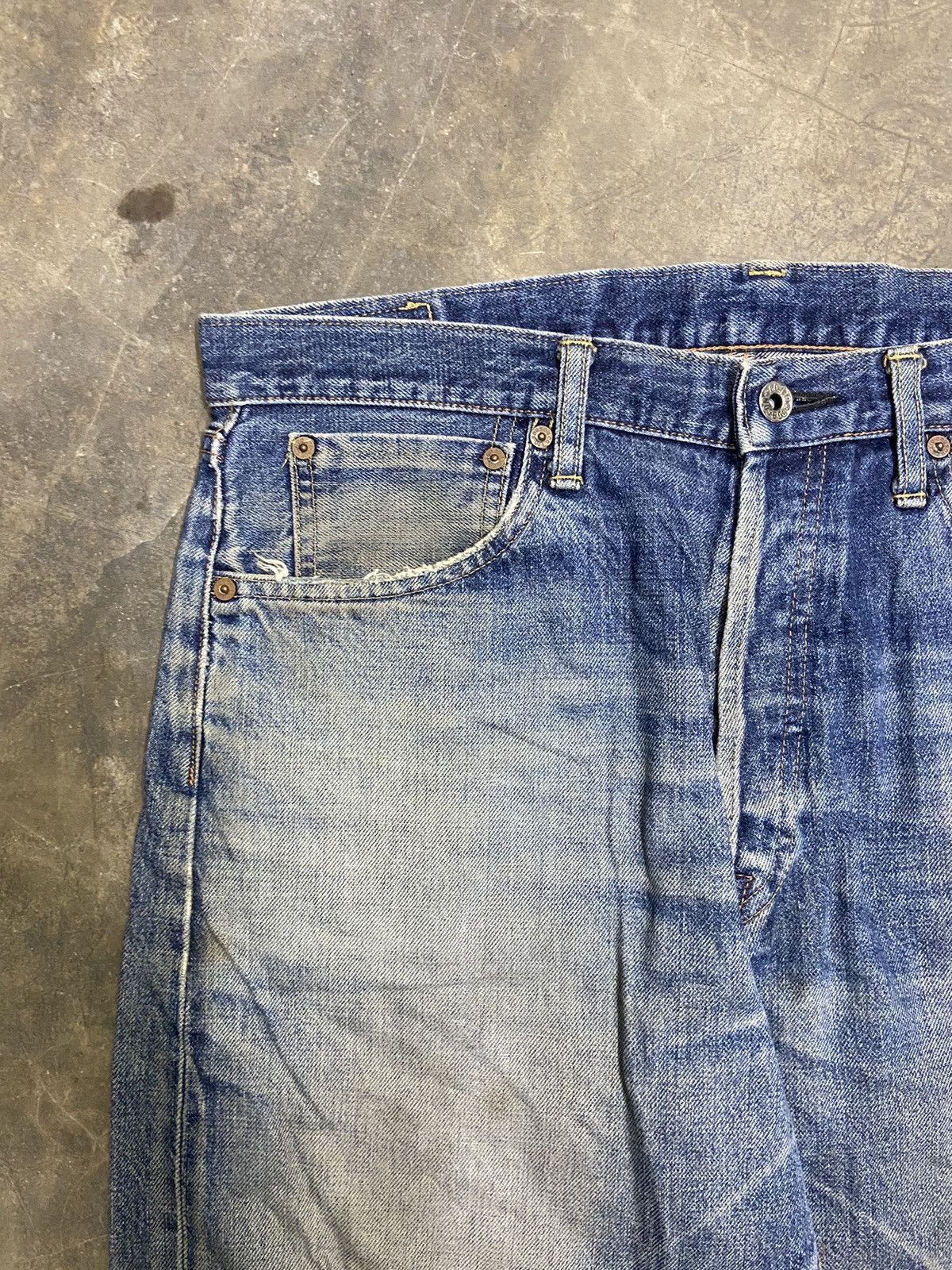 Beauty Beast 🔥 Vintage Bobson jeans distressed denim selvedge if 6 was 9 Size US 35 - 4 Thumbnail