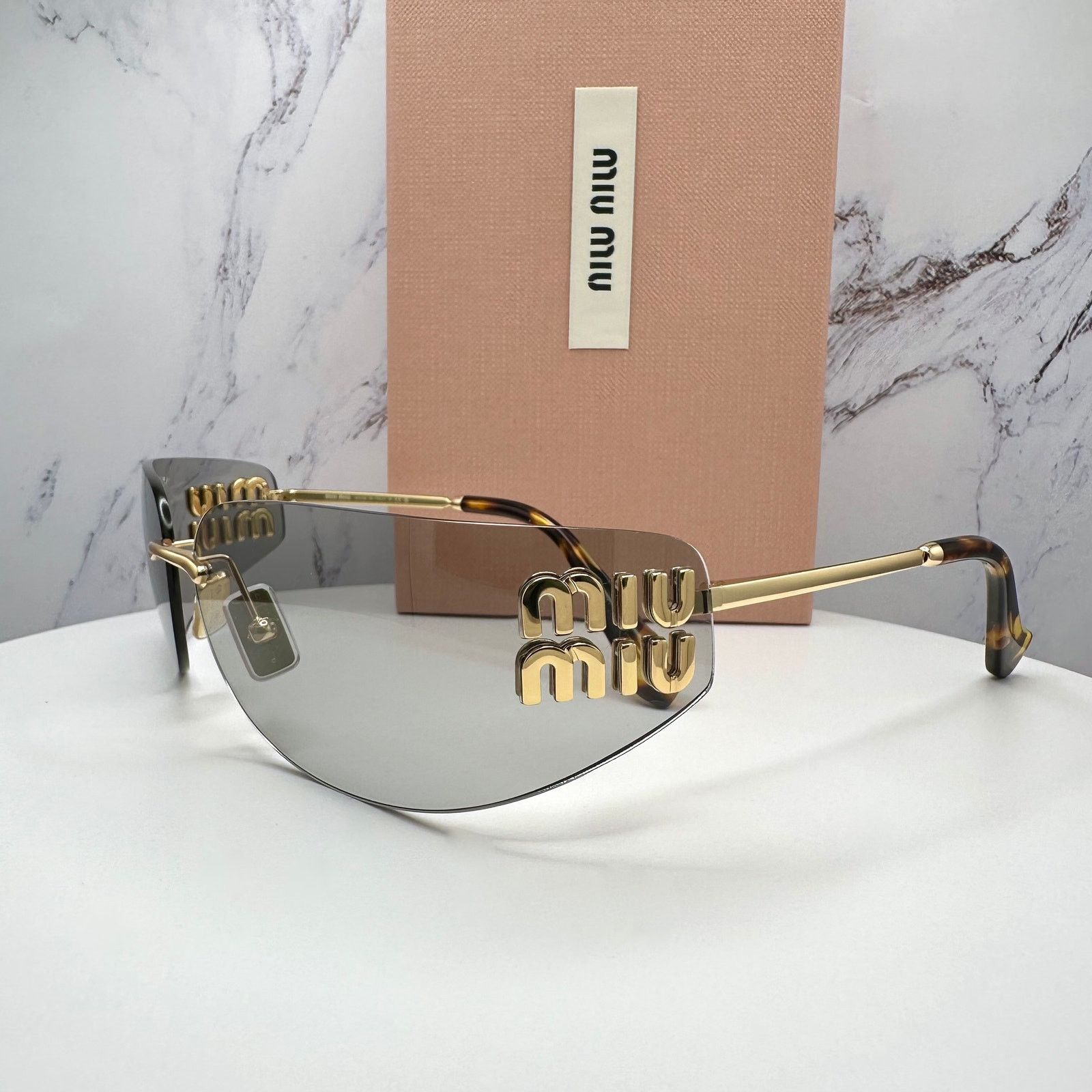 Miu Miu New MIU MIU Logo Sunglasses 2025 Runway Gold Slim Wrap Size ONE SIZE - 21 Thumbnail