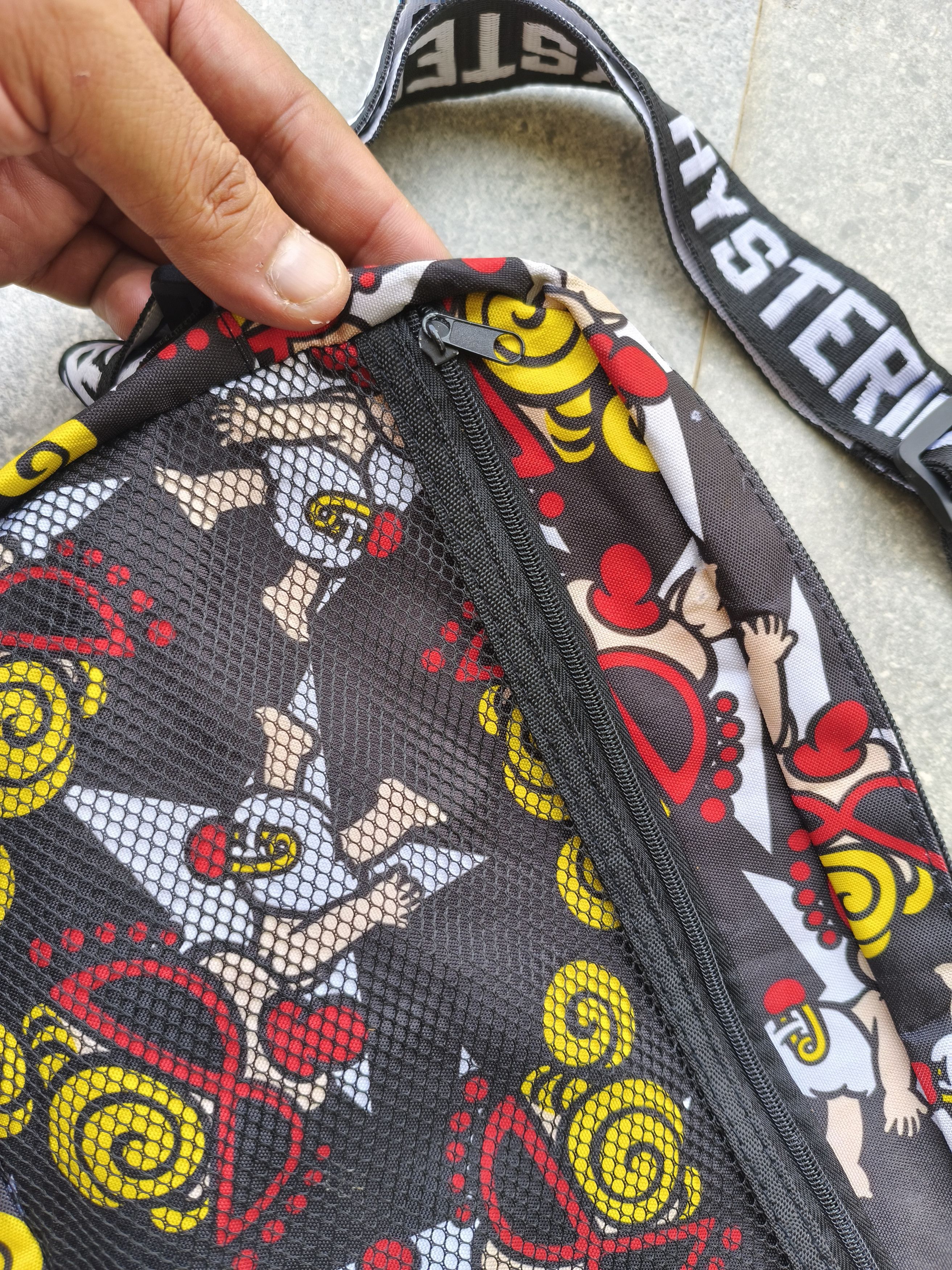 Hysteric Glamour Hysteric Glamour Magazine Sling Bag Size ONE SIZE - 3 Thumbnail