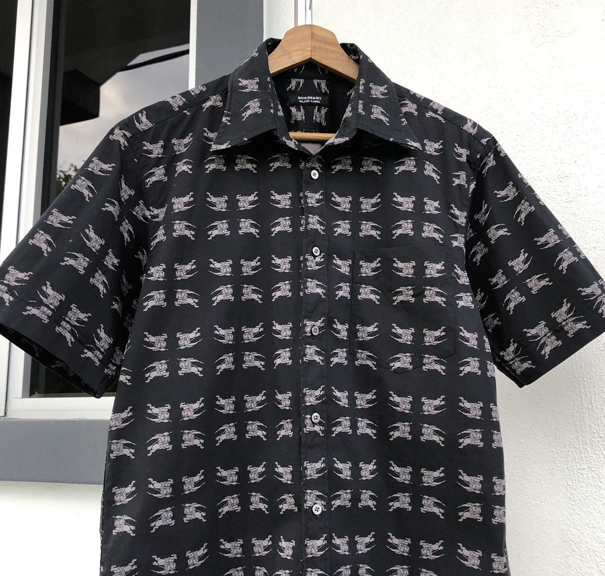 Burberry Burberry Black Label Overprint Logo Stretchable Short Sleeve Size US S / EU 44-46 / 1 - 2 Thumbnail