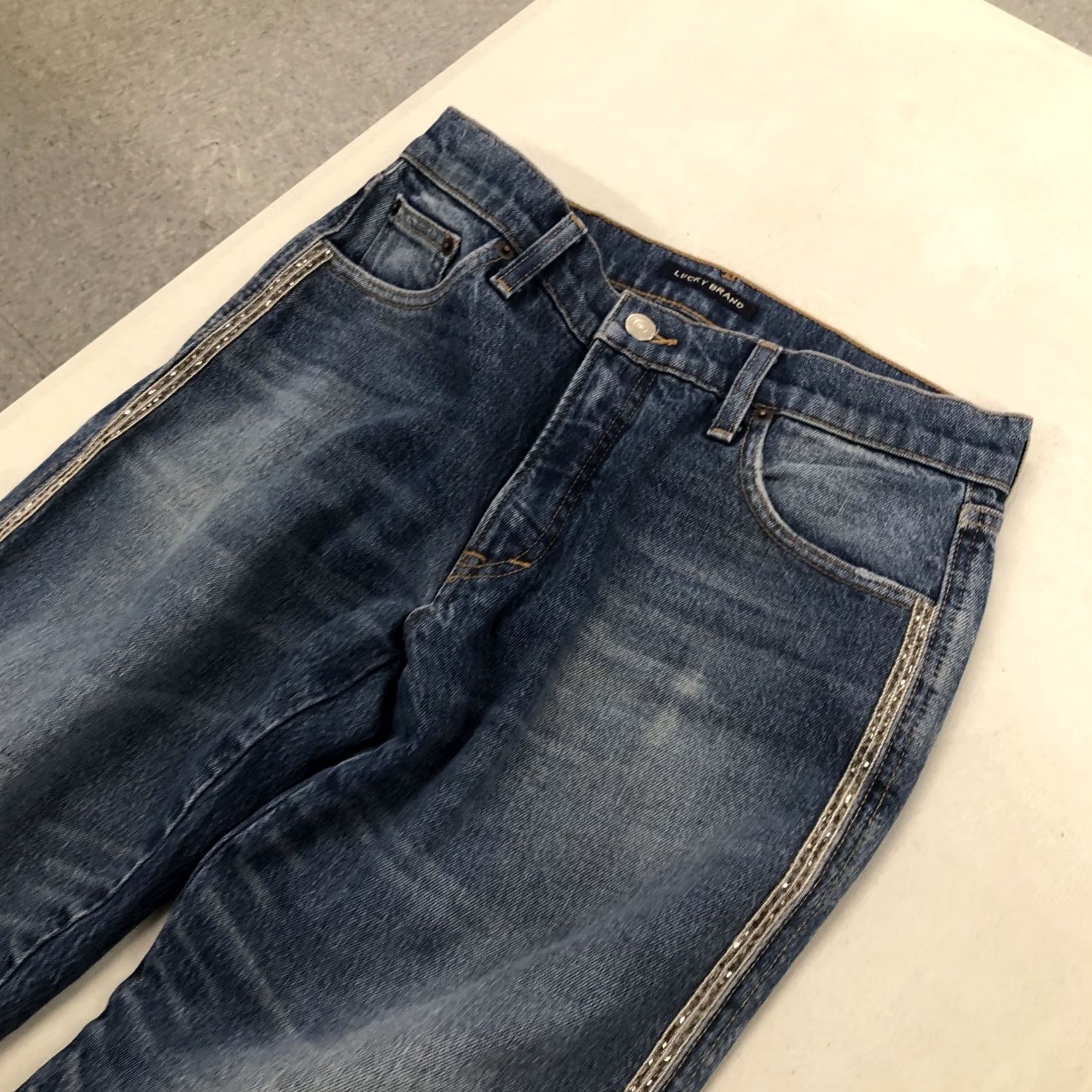Lucky Brand Lucky Brand Med Wash Mid-Rise Straight Leg Denim Jeans Womens Size 4/27 Bling Size 27" / US 4 / IT 40 - 7 Thumbnail