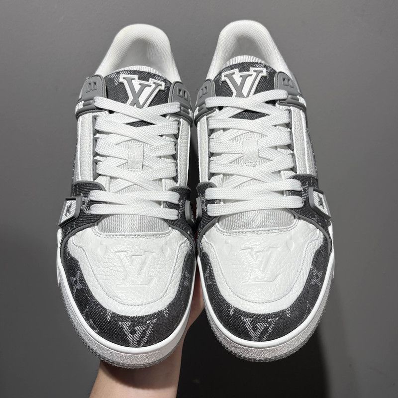 Louis Vuitton Louis Vuitton Trainer Low-Top Sneakers in Gray-White -2508 Size US 8.5 / EU 41-42 - 2 Thumbnail