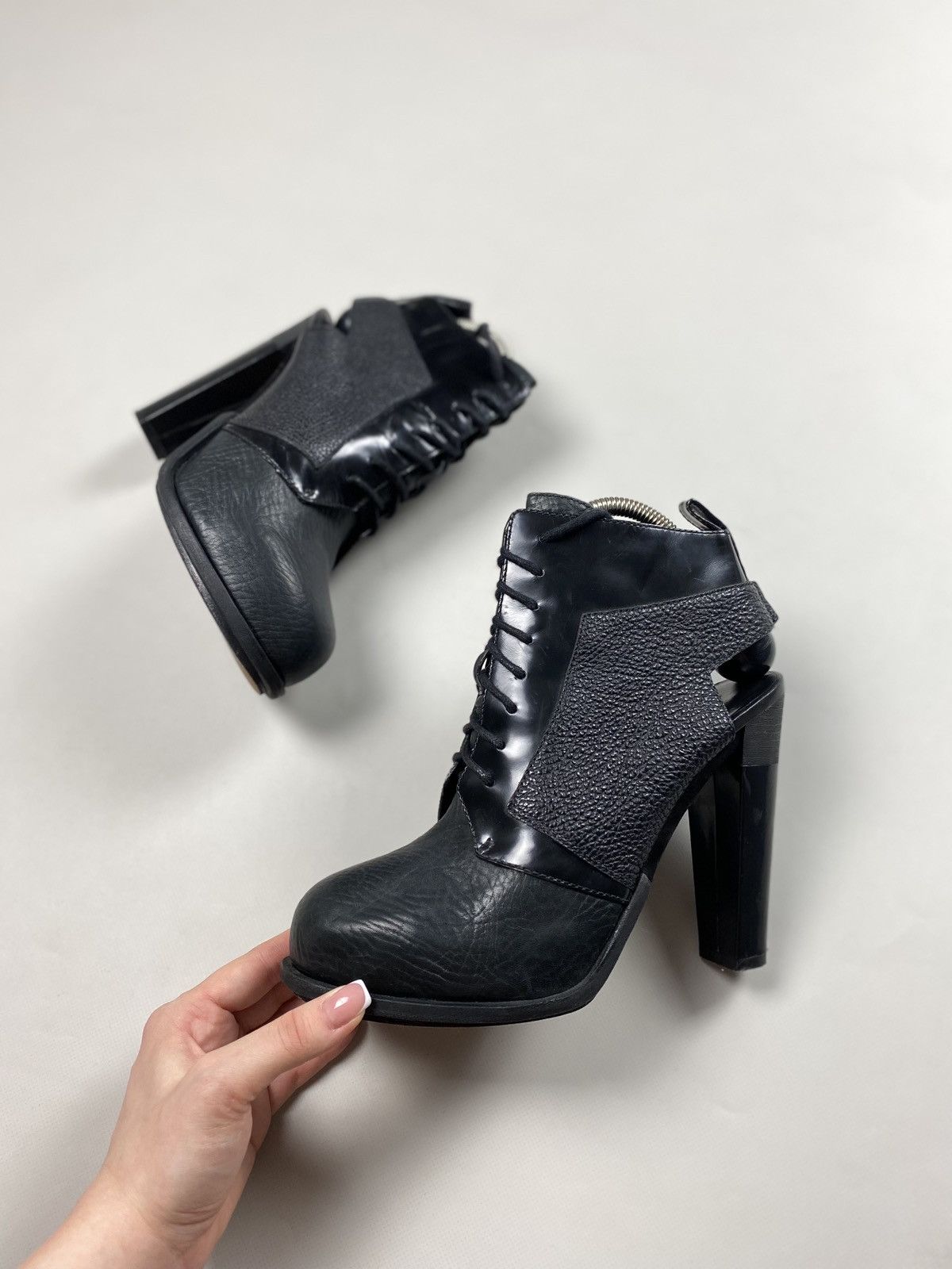 Alexander Wang Alexander Wang ladies leather ankle heeled boots size 39 Size US 9 / IT 39 - 19 Thumbnail