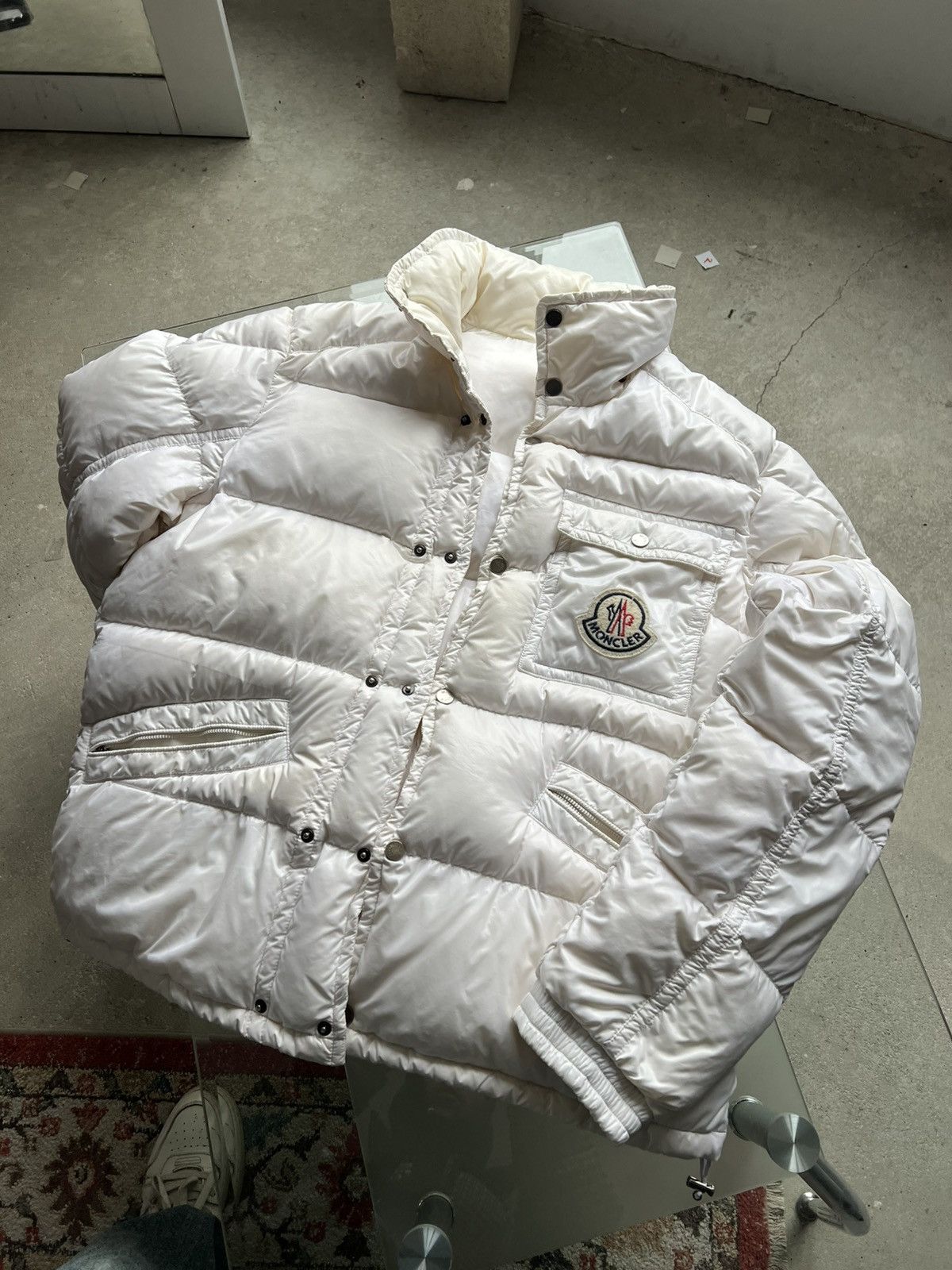 Moncler Vintage Moncler down jacket big patch logo white Size US XL / EU 56 / 4 - 4 Thumbnail