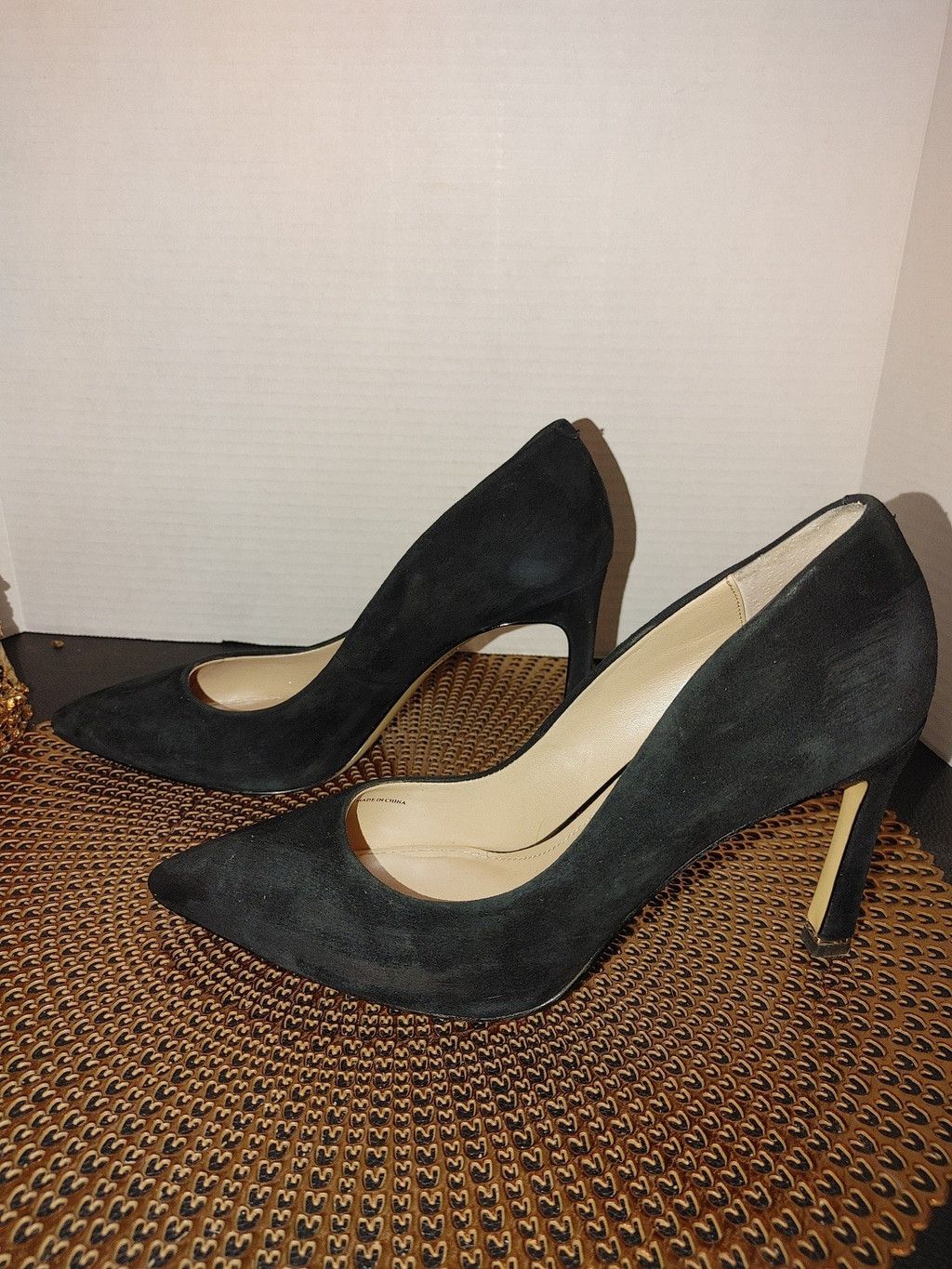 White House Black Market White House Black Market Hope Suede Heels Size 8.5M Size US 8.5 / IT 38.5 - 1 Thumbnail