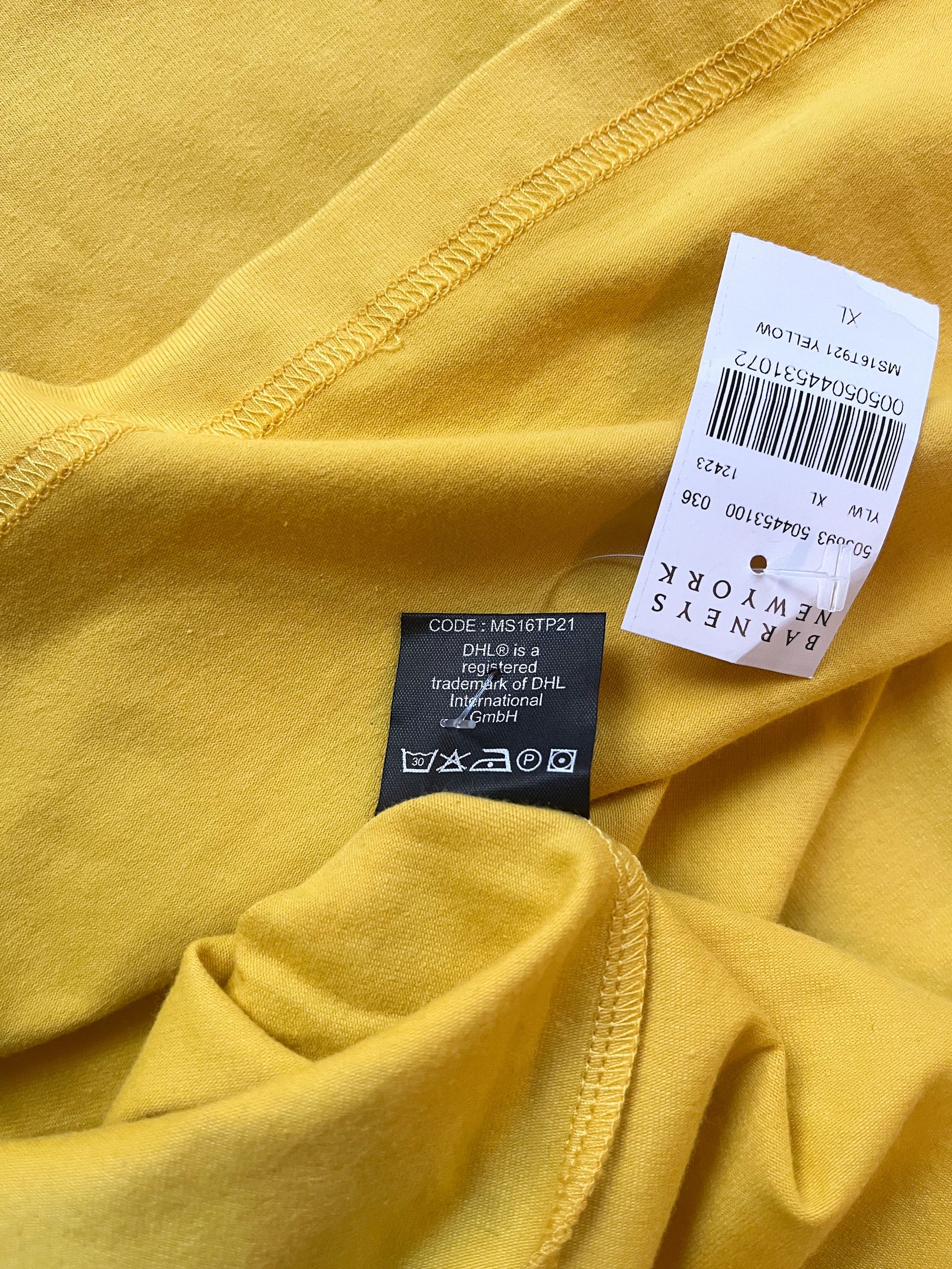 Vetements SS16 DHL T-Shirt - OG Size US XL / EU 56 / 4 - 10 Thumbnail