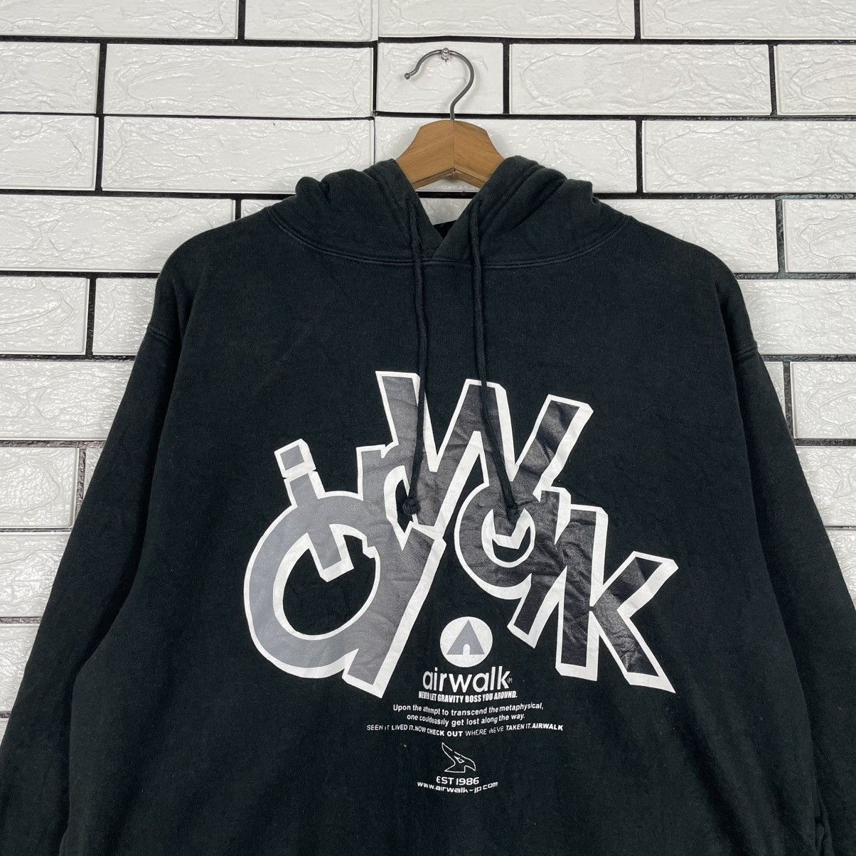 Japanese Brand Airwalk Big Logo Pullover Black Hoodie Size US M / EU 48-50 / 2 - 10 Thumbnail