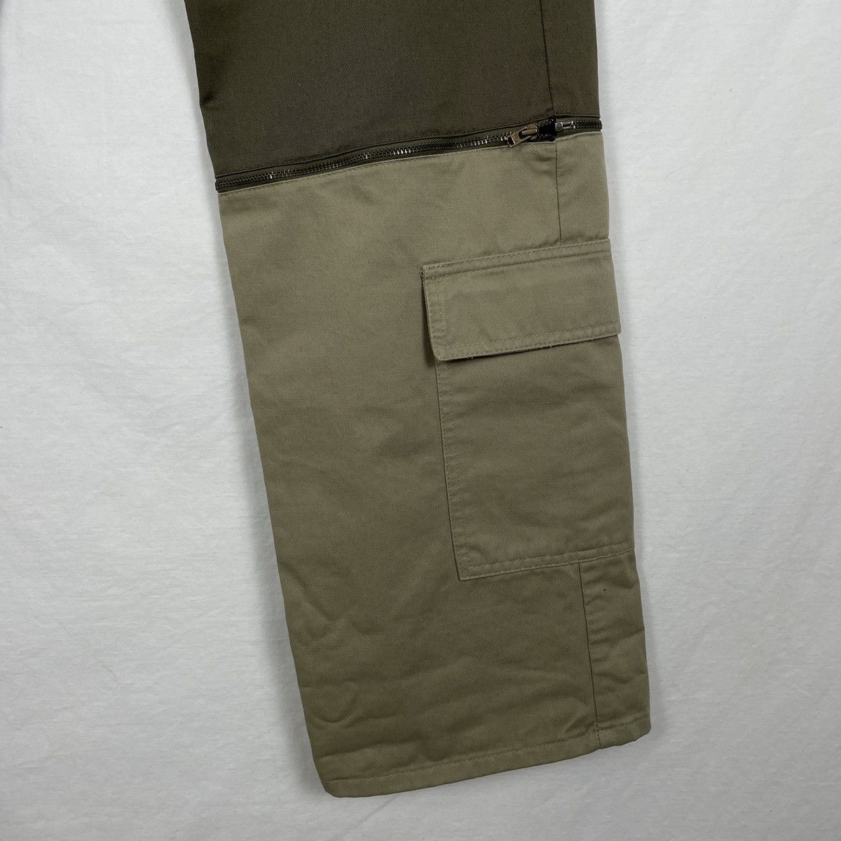 Dolce & Gabbana DOLCE & GABBANA ZIP-OFF CARGO PANTS (SIZE 32) Size US 32 / EU 48 - 3 Thumbnail