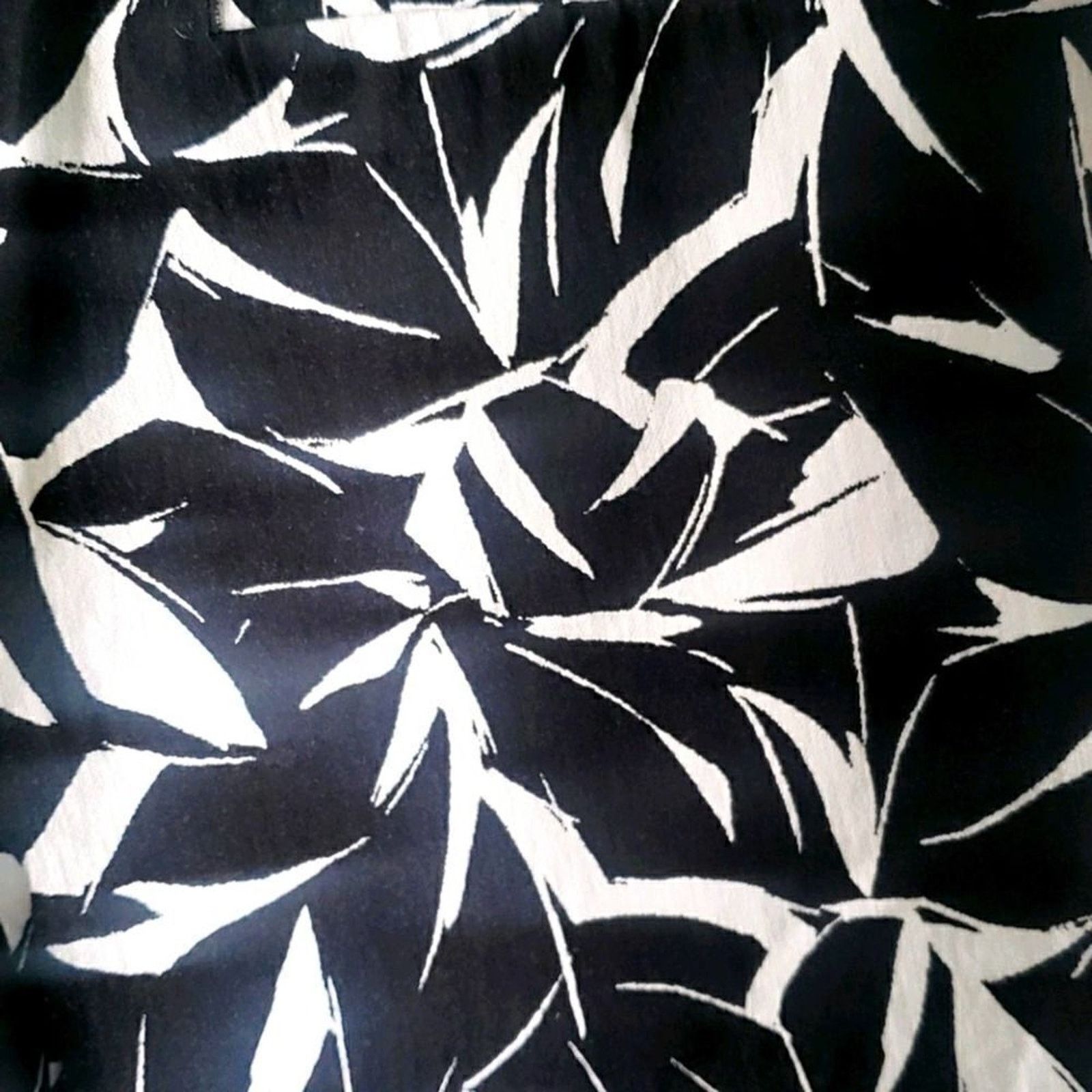 The Unbranded Brand MARIO SERRANI Short Black and White With Pockets Size 12 Size 22" - 6 Thumbnail
