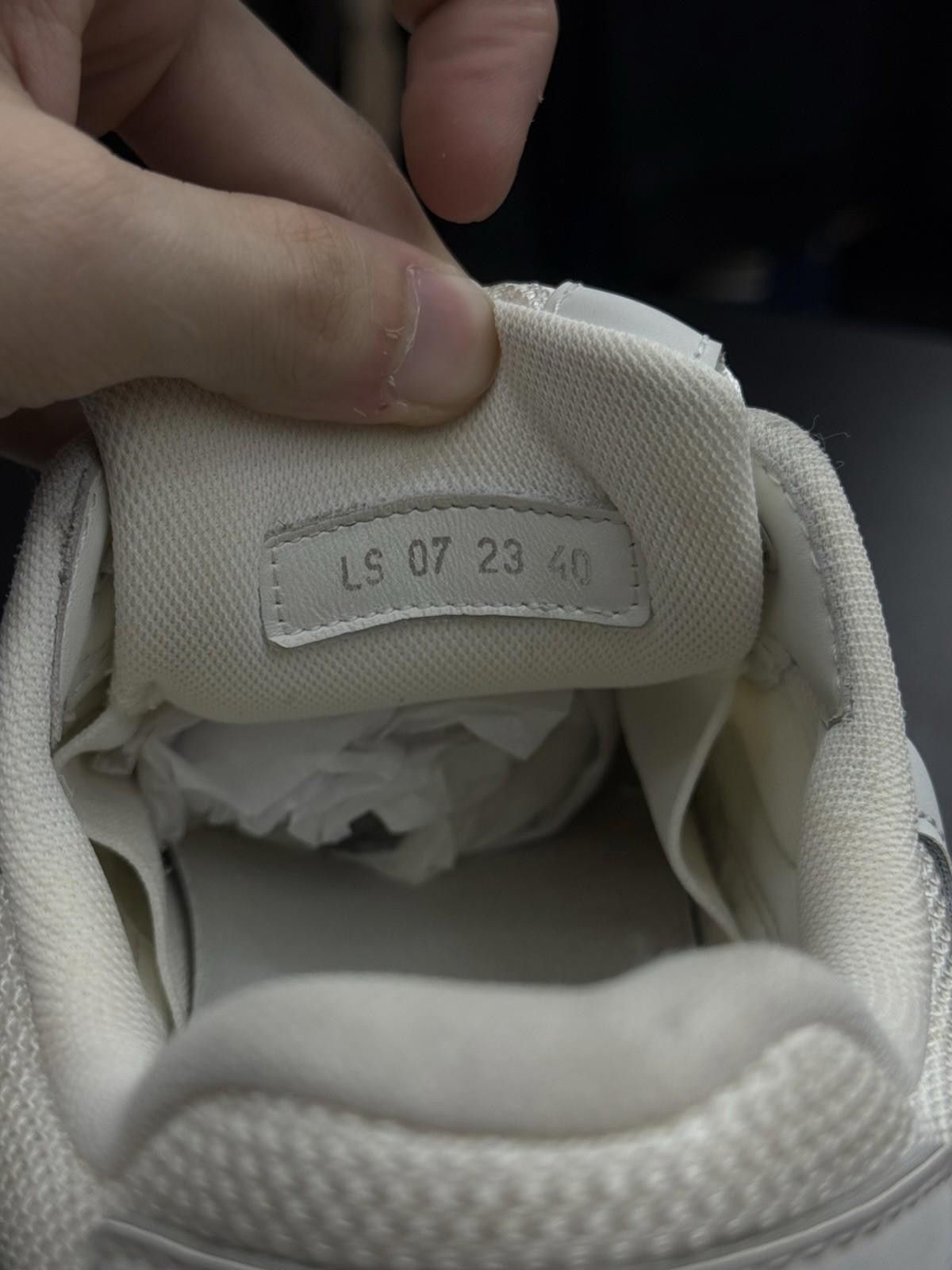Dior Dior B30 White Reflective Silver Size 40EU/7US $1200 Retail Size US 7 / EU 40 - 11 Thumbnail