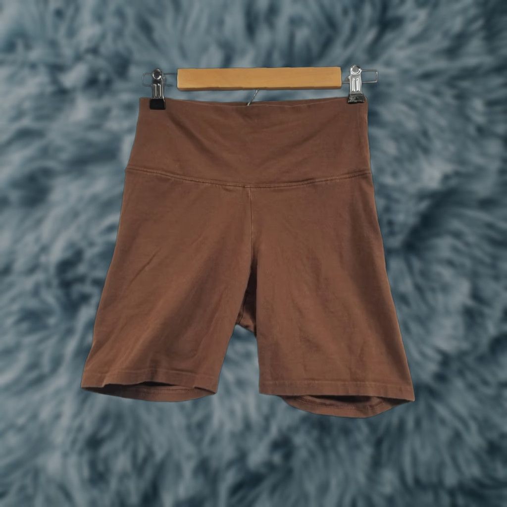TNA Tna TnAction Women's Shorts Atmosphere Hi-Rise 7" Brown Medium Nylon Spandex Flat Front Pull On 7" Inseam High Rise Compression Regular Size M Size 32" / US 10 / IT 46 - 1 Thumbnail
