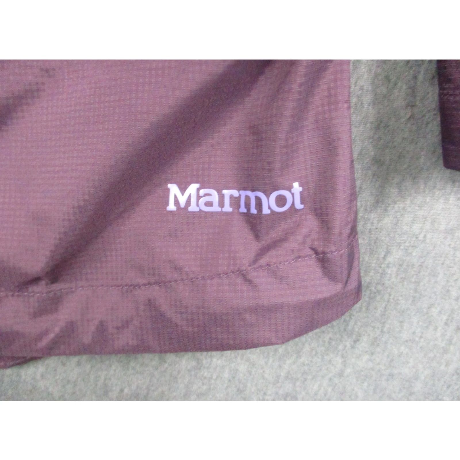 Marmot Marmot Jacket Womens Medium Purple Hooded Rain Coat Lightweight Outdoor L36600 Size M / US 6-8 / IT 42-44 - 2 Thumbnail