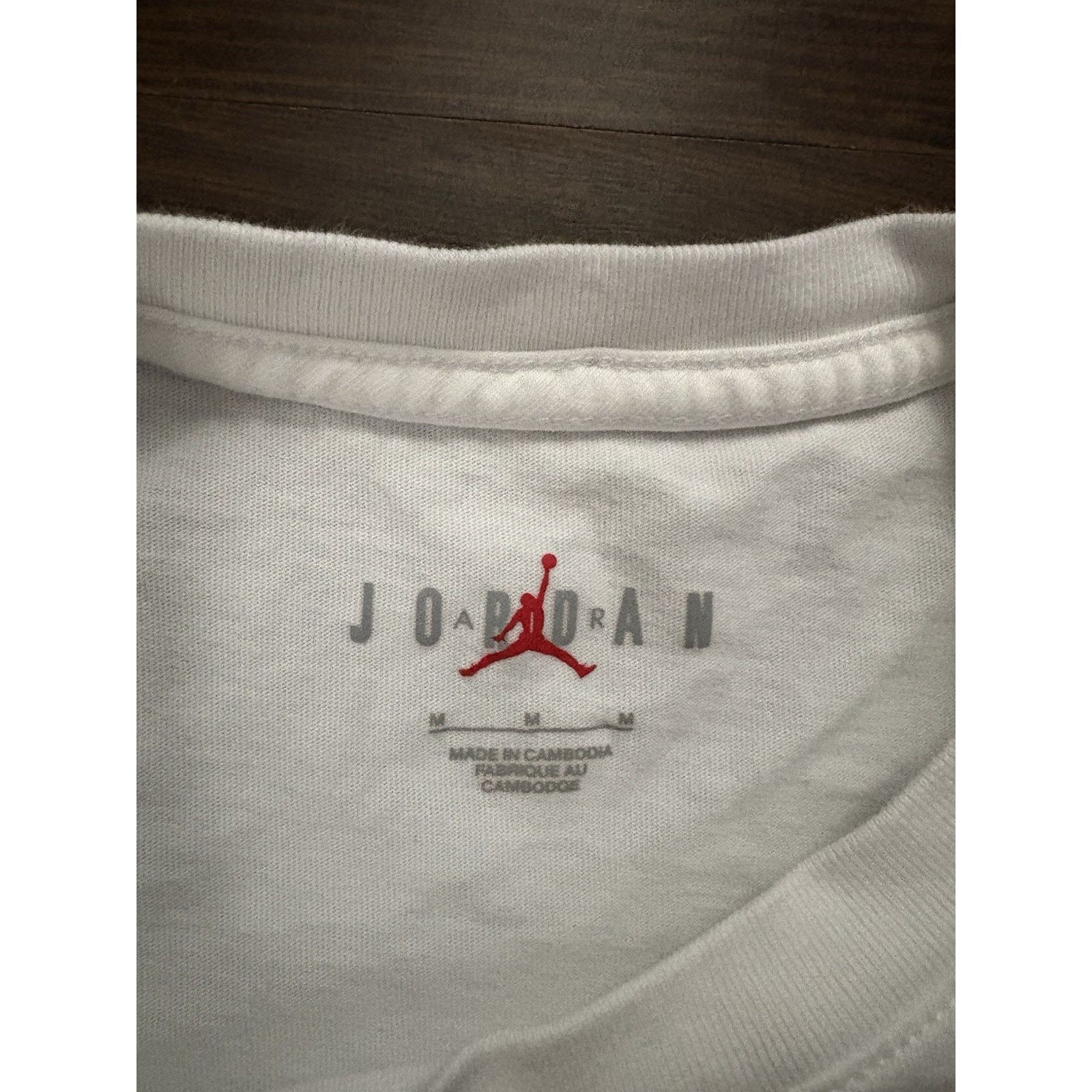 Nike NIKE AIR JORDAN FLIGHT ESSENTIAL MENs M WHT SHIRT FN6006-100 Size US M / EU 48-50 / 2 - 6 Thumbnail