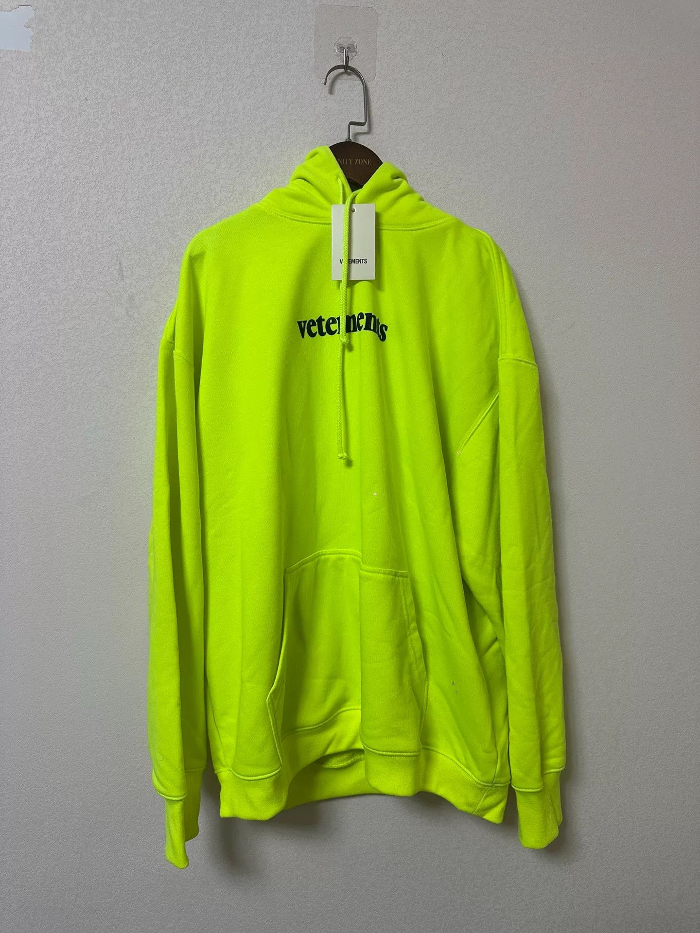 Vetements Vetements Fluorescent Yellow Hoodie Size US M / EU 48-50 / 2 - 1 Thumbnail
