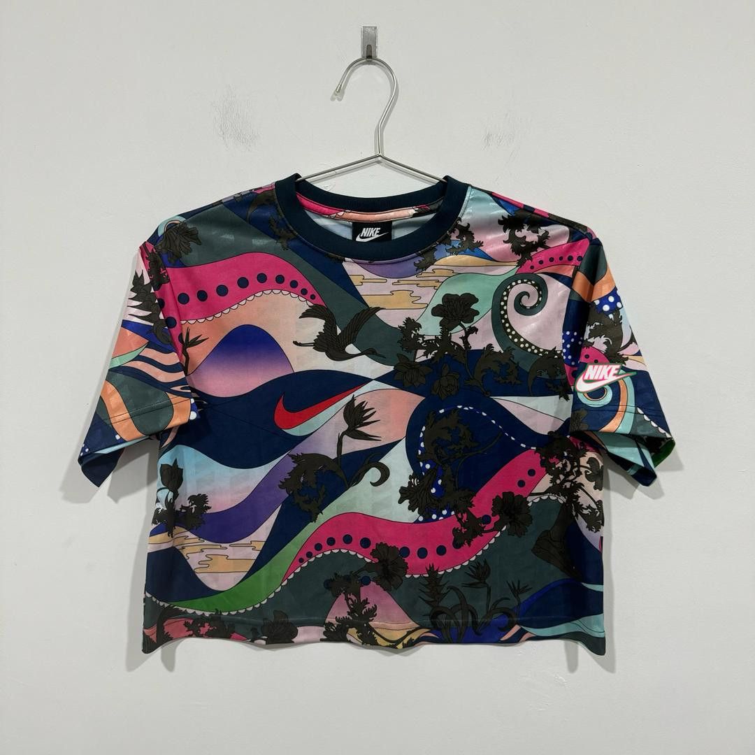 Nike Nike Sportswear Crop Top Size S / US 4 / IT 40 - 1 Thumbnail
