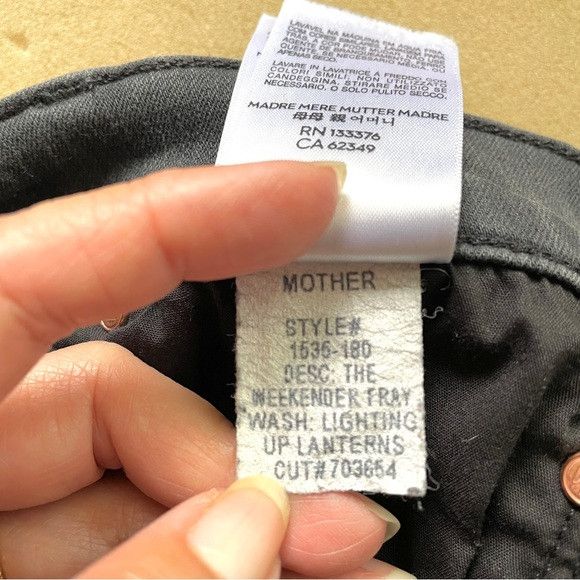 MOTHER MOTHER The Weekender Fray Mid Rise Flare Leg Jeans - 27" Size 27" / US 4 / IT 40 - 10 Thumbnail