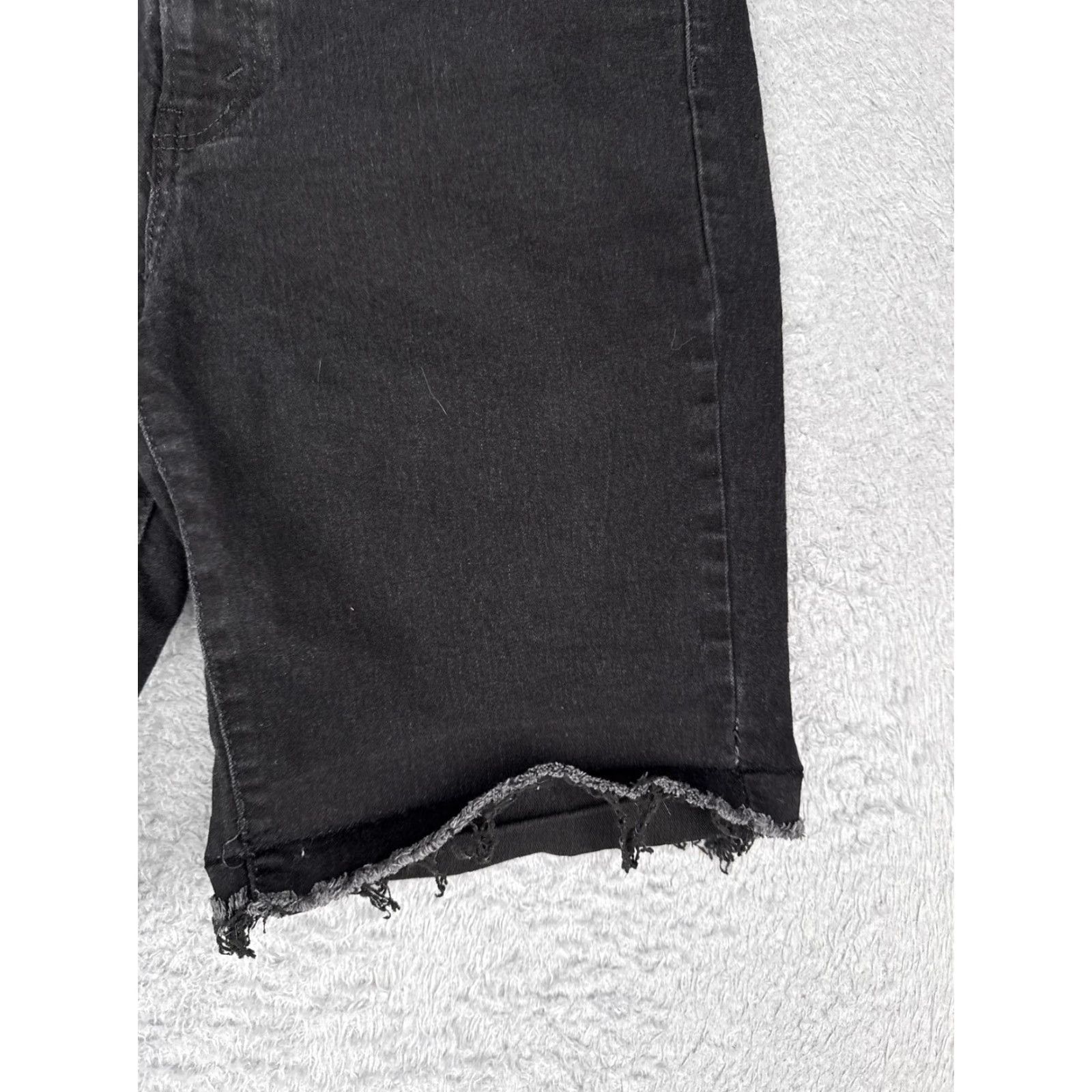 Levi's Denizen Levi's Black Denim Shorts Women 34x10 Cut-Off Stretch 5-Pocket Raw Hem Jeans Casual Women Size 24" / US 00 / IT 34 - 2 Thumbnail