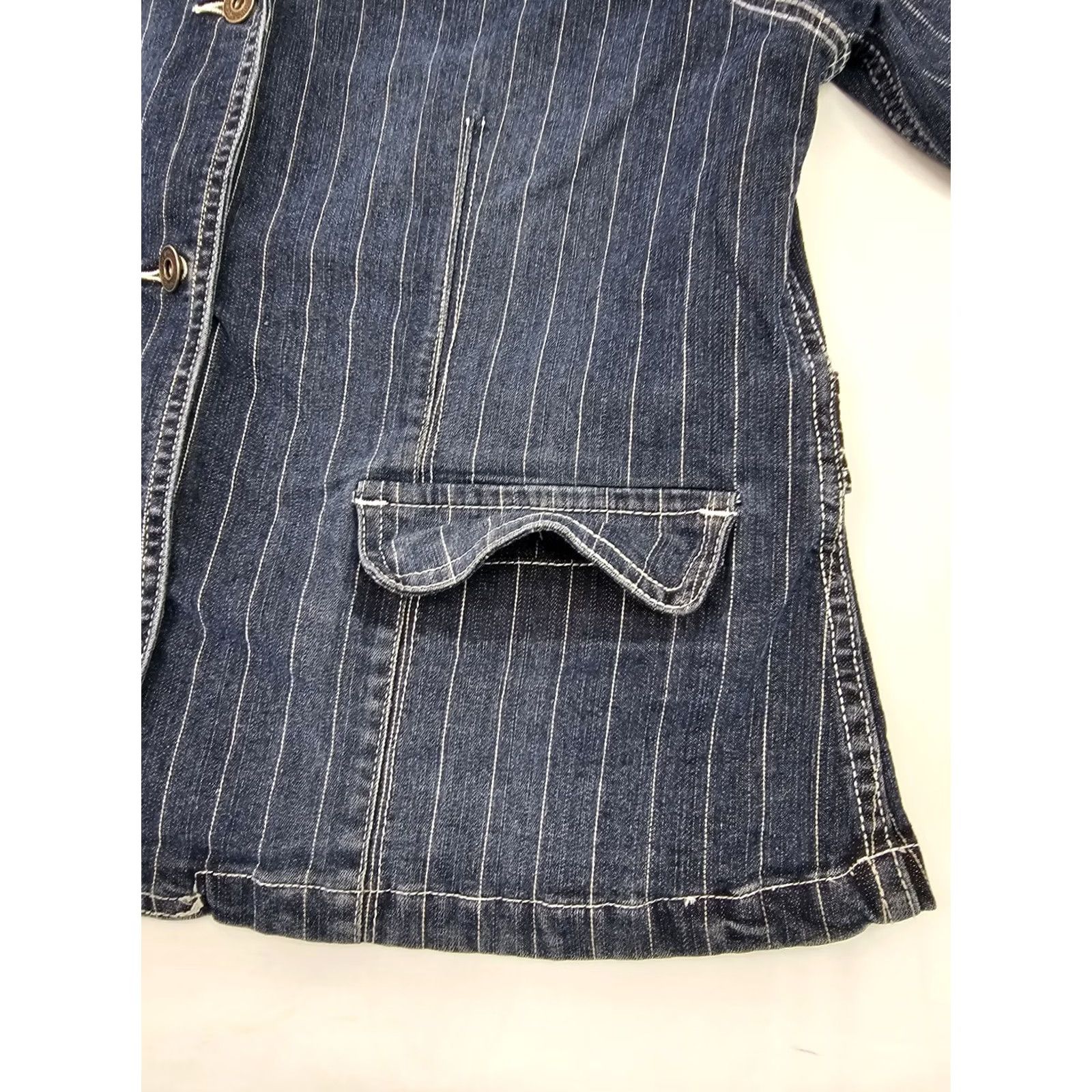 Vintage Christopher & Banks Washed Blue w White Pinstripe Denim Button Jacket Women S Jacket Size S / US 4 / IT 40 - 4 Thumbnail