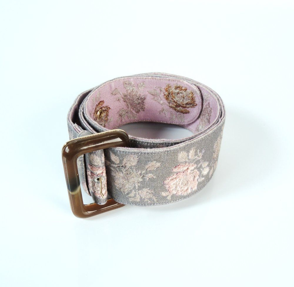 o1smst1ft0424 Size: XS / Floral Belt in Multicolor