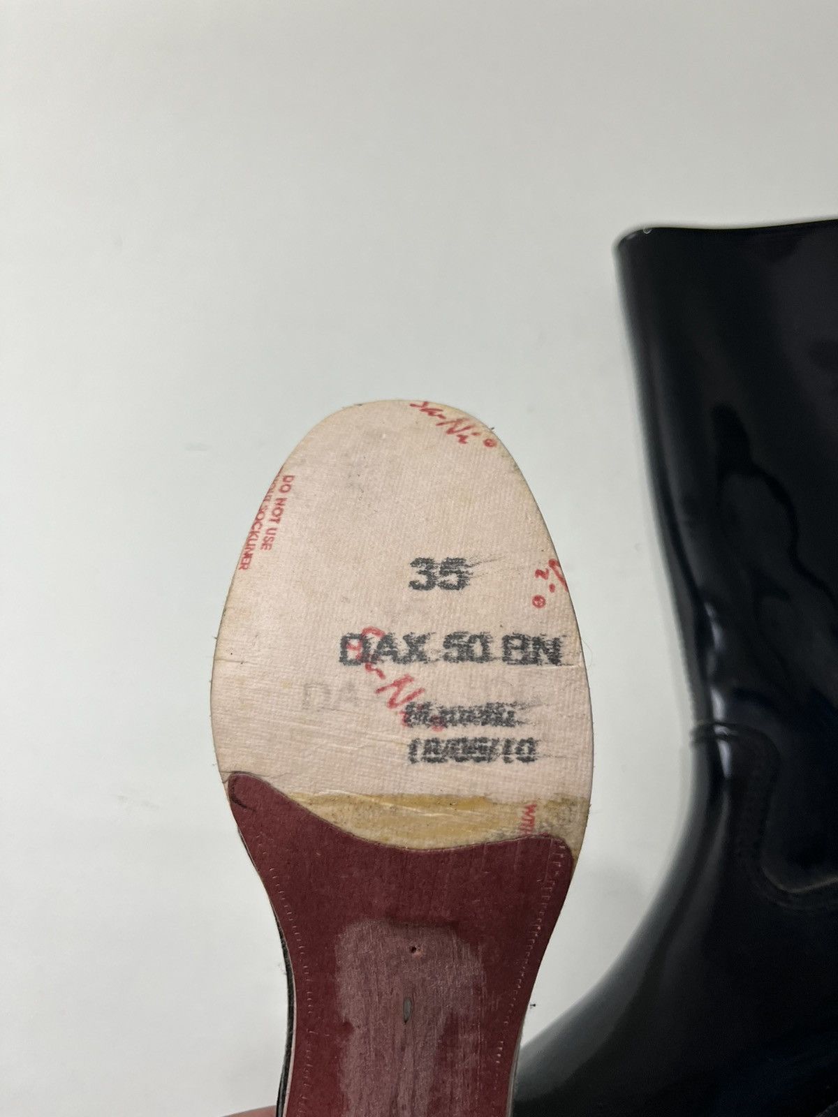 Gucci Gucci Black Rubber Rain Boots Size US 5 / IT 35 - 7 Thumbnail