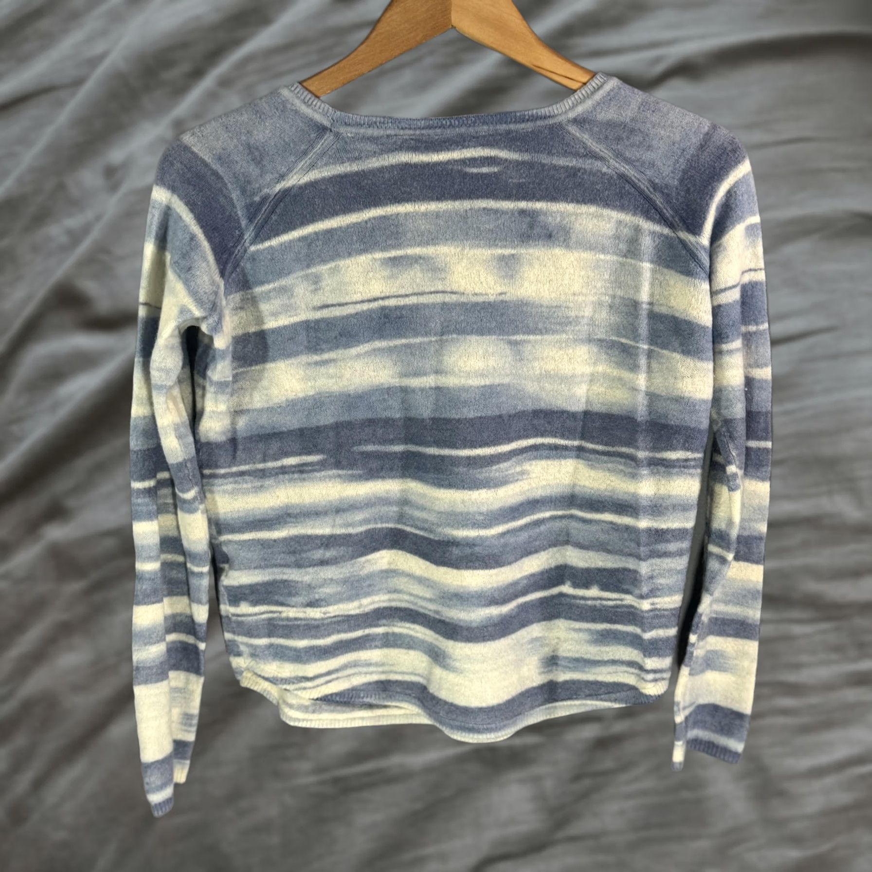 Vince Vince Sweater Womens Small Blue White Striped Wool Cashmere Pullover Lightweight Size S / US 4 / IT 40 - 1 Thumbnail