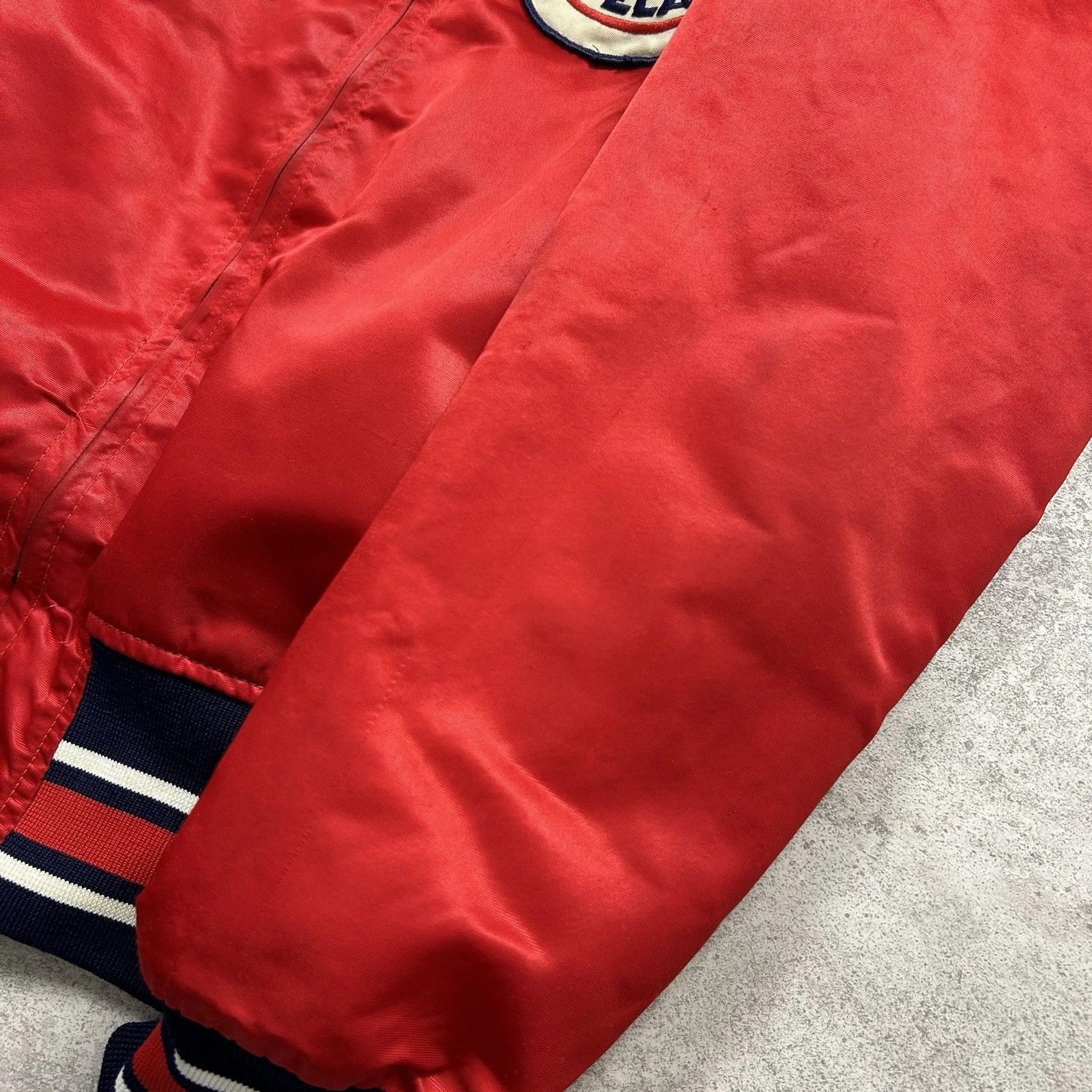 MLB × Vintage RARE CLEVELAND INDIANS SCOTT AND COMPANY SATIN JACKET RED Size US M / EU 48-50 / 2 - 8 Thumbnail